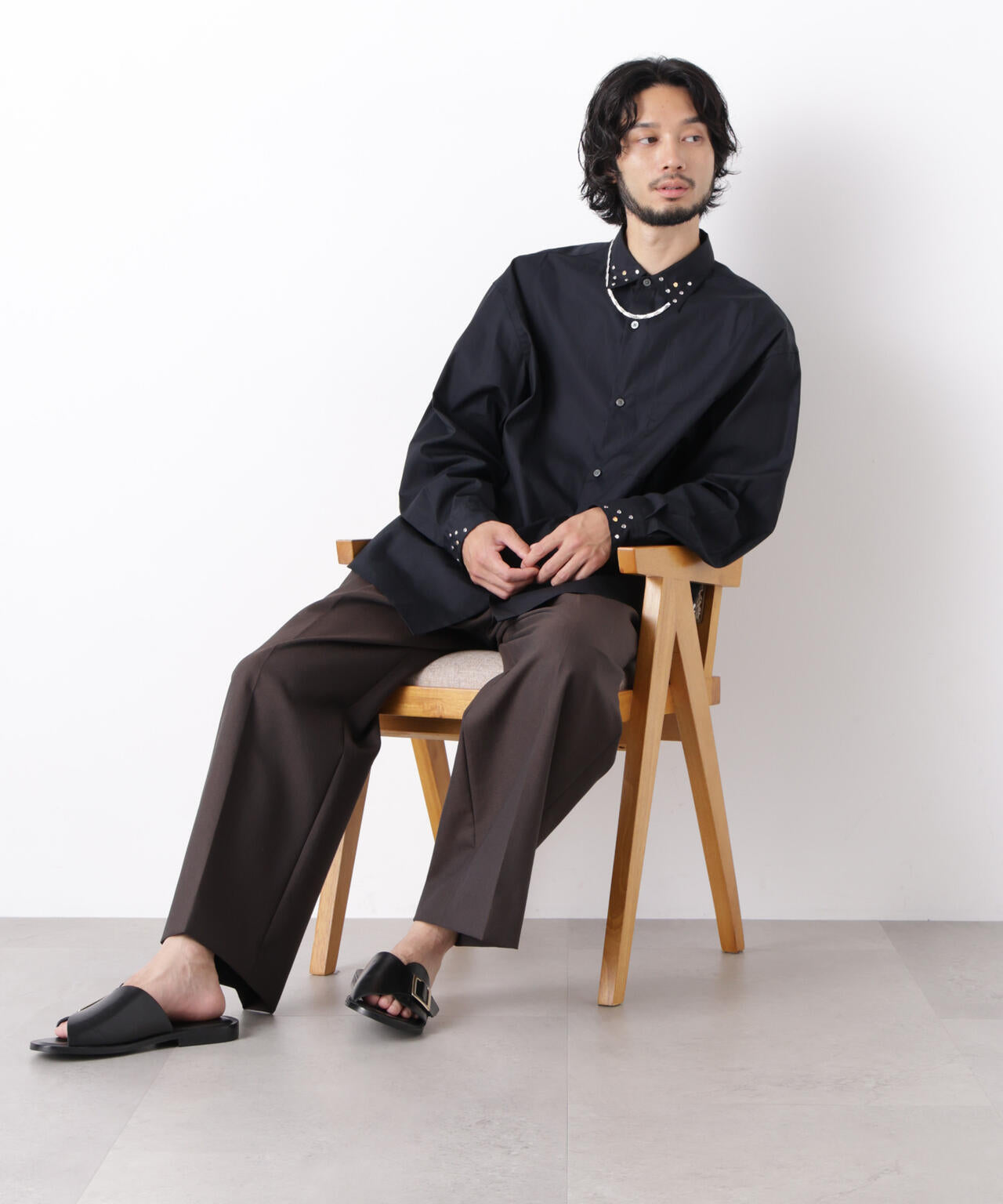 「ASSEMBLANC」 スタッズシャツ