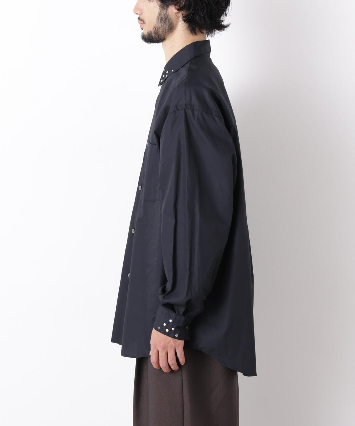「ASSEMBLANC」 スタッズシャツ