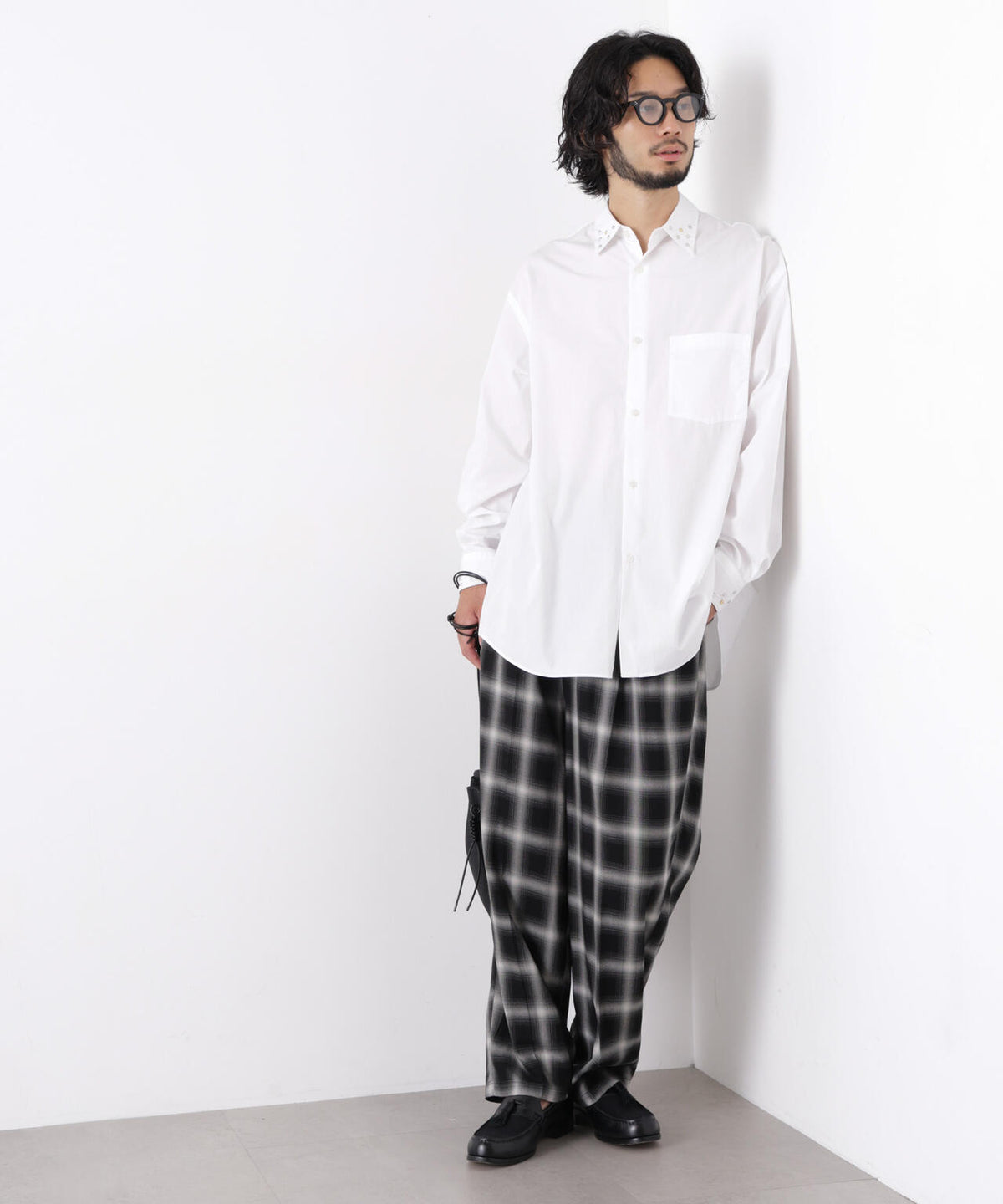 「ASSEMBLANC」 スタッズシャツ