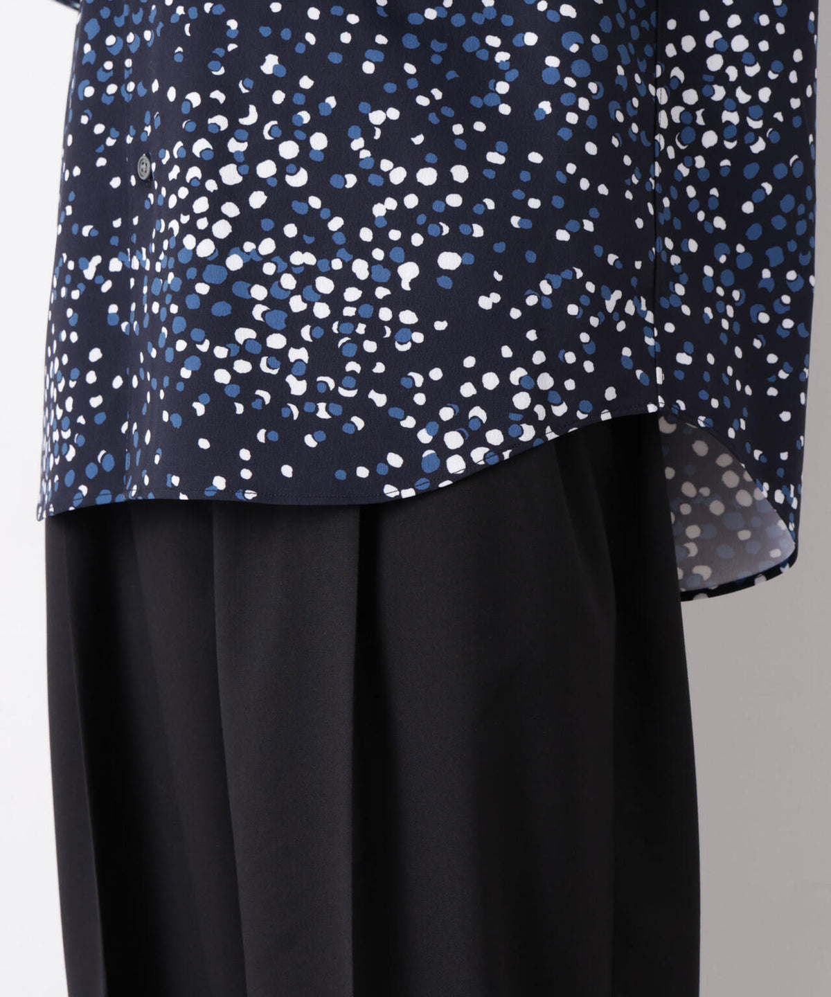 EDITORIAL PRINT レギュラーカラーシャツ