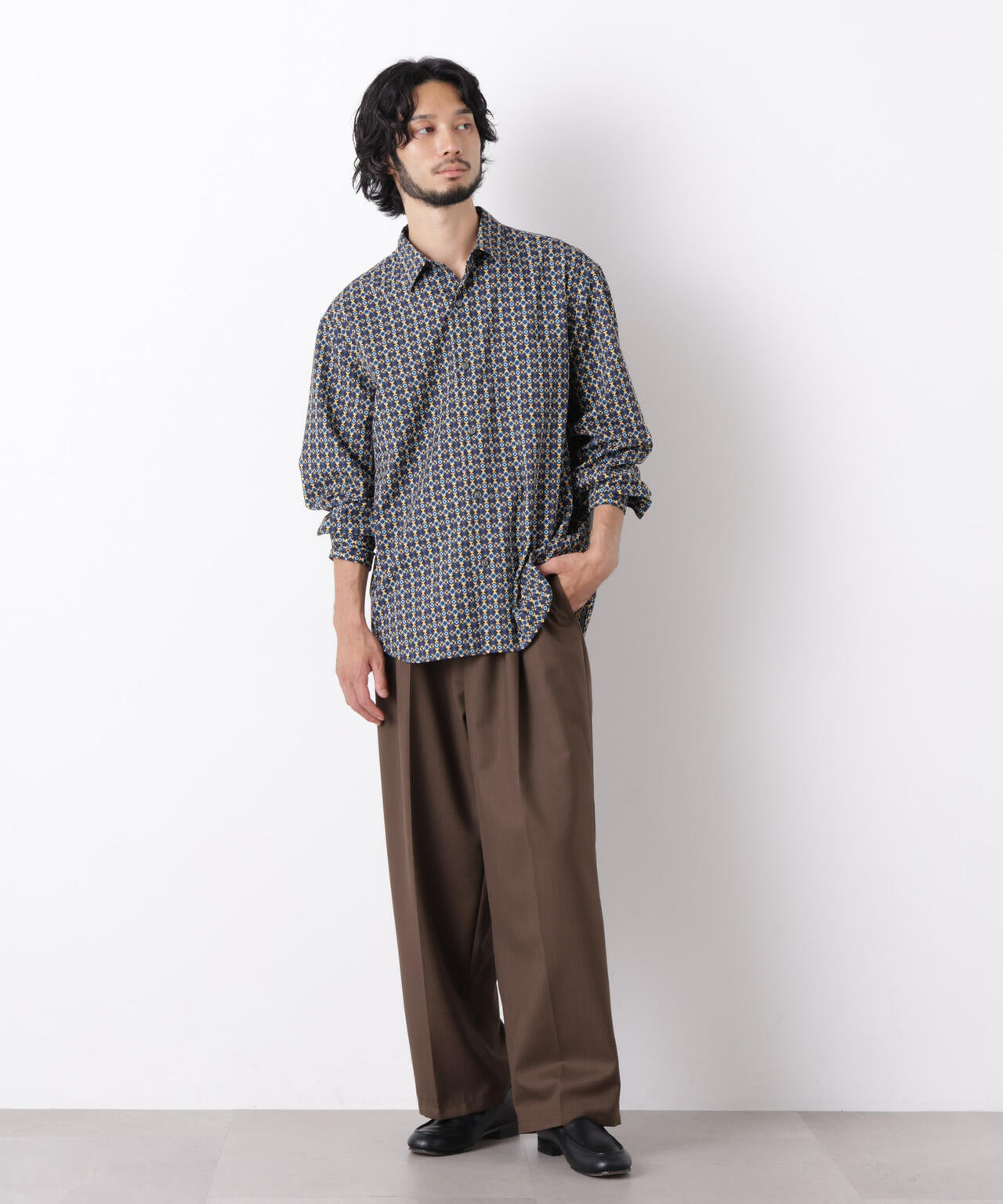 EDITORIAL PRINT レギュラーカラーシャツ