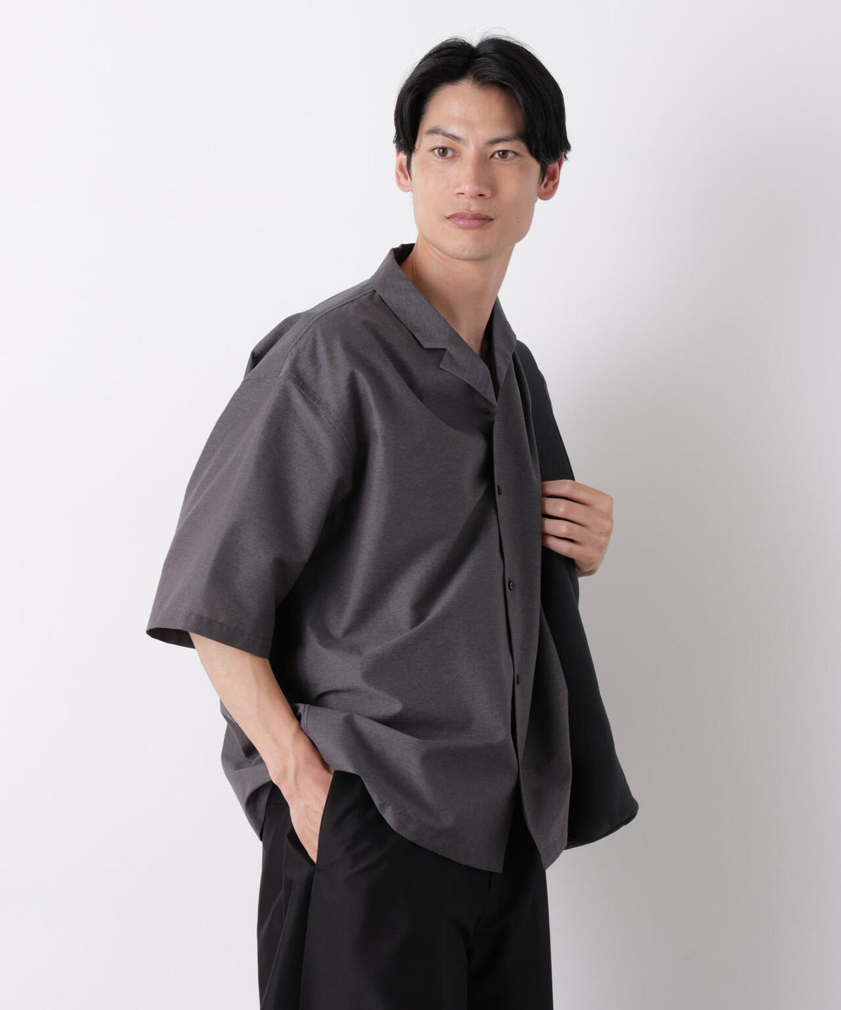 180cm B:88 W:75 H:92 着用サイズ:L