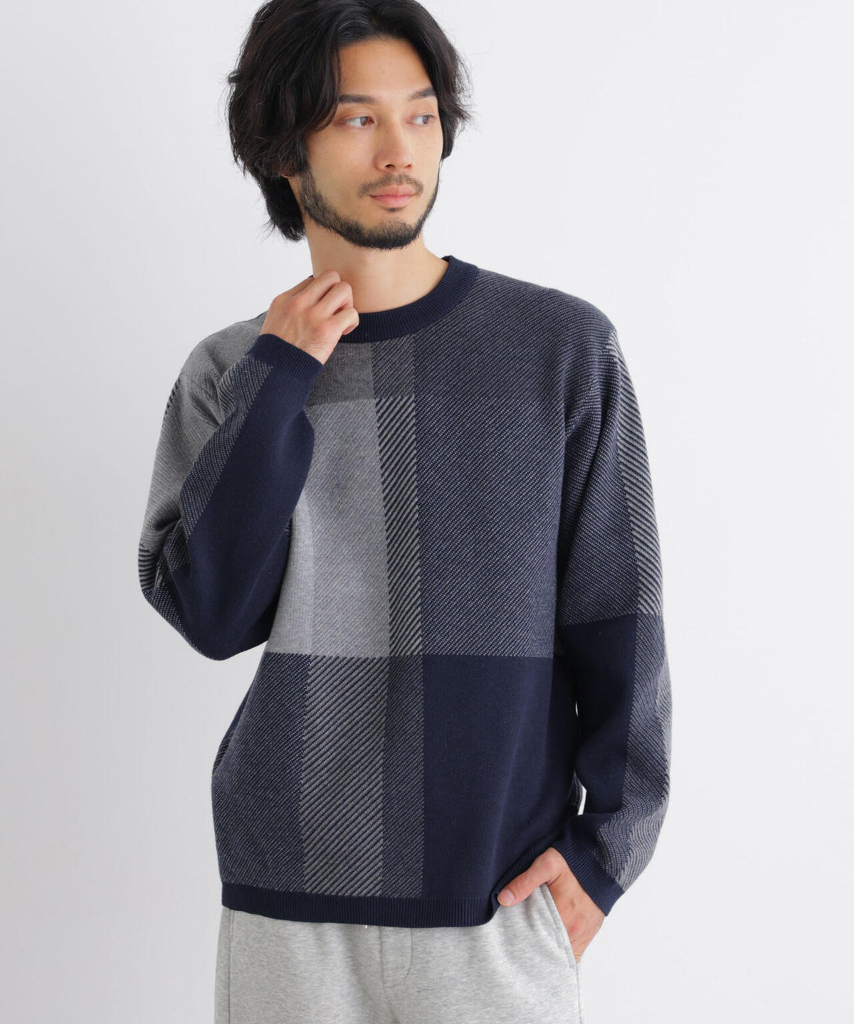 ブロックチェッククルーネックニット
