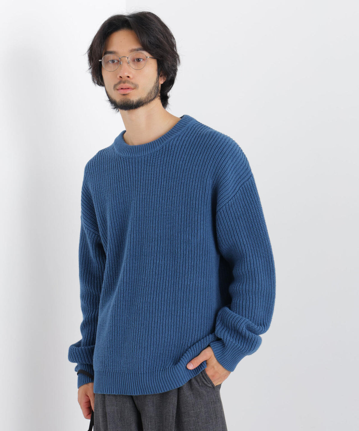 コットンMIXバルキークルーネックニット