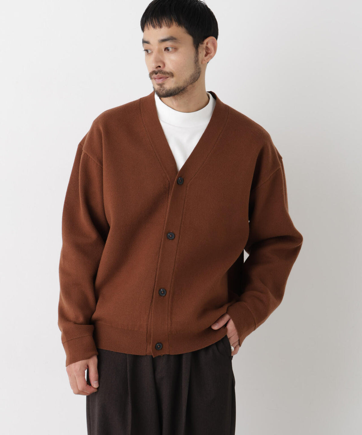 180cm B:89 W:70 H:91 着用サイズ:L