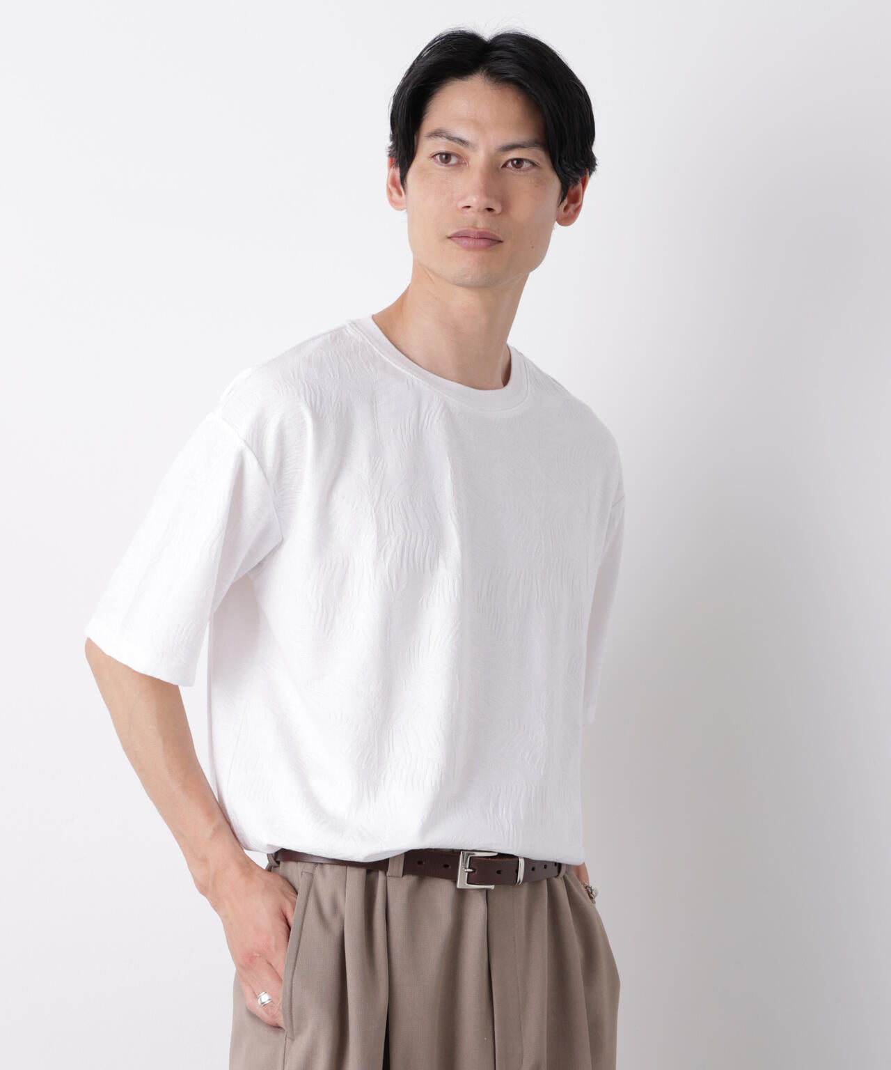 180cm B:88 W:75 H:92 着用サイズ:L