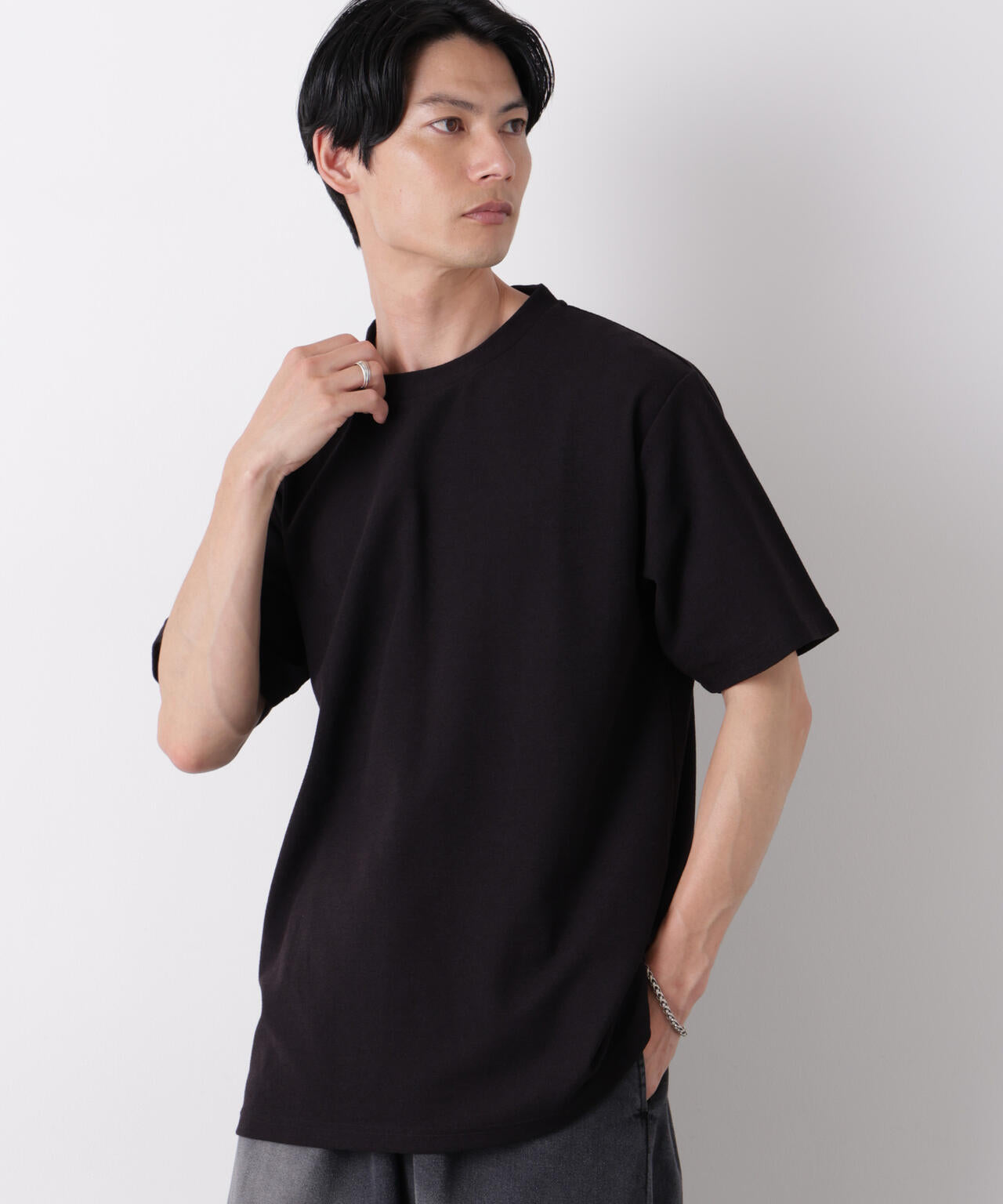 180cm B:88 W:75 H:92 着用サイズ:L