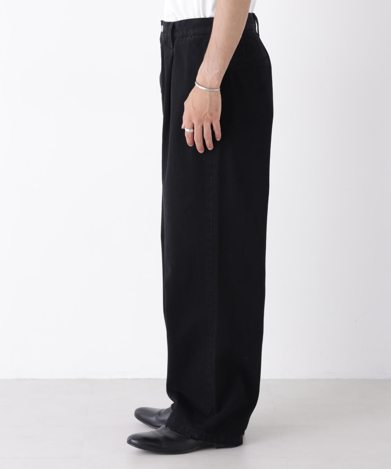 「OtoNANO」大人のワイドデニムパンツ