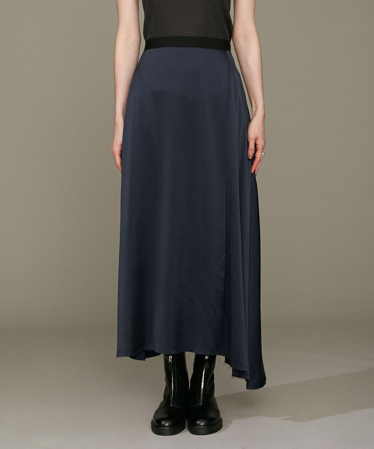 8c7f42aa-87ac-5078-a6ec-8ee645be9d5e_Image