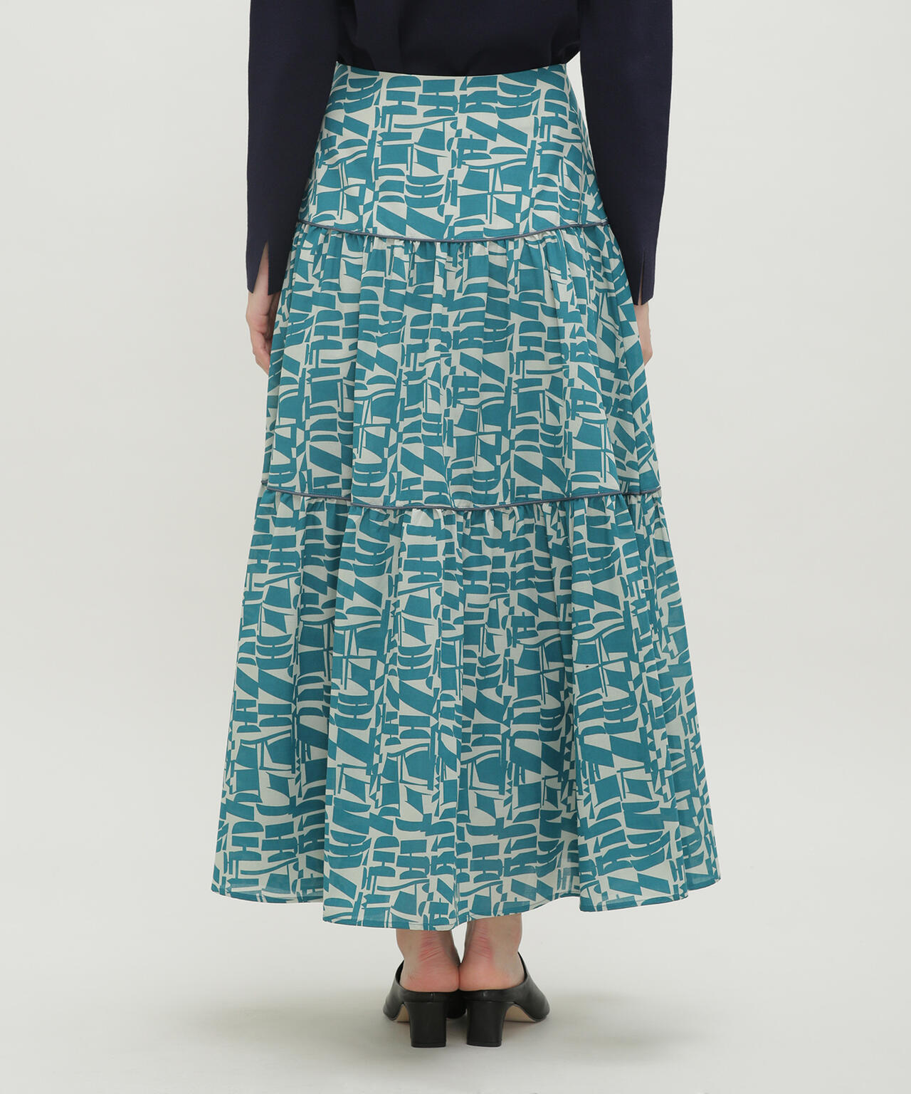 LB.03/幾何学柄ティアードスカート
