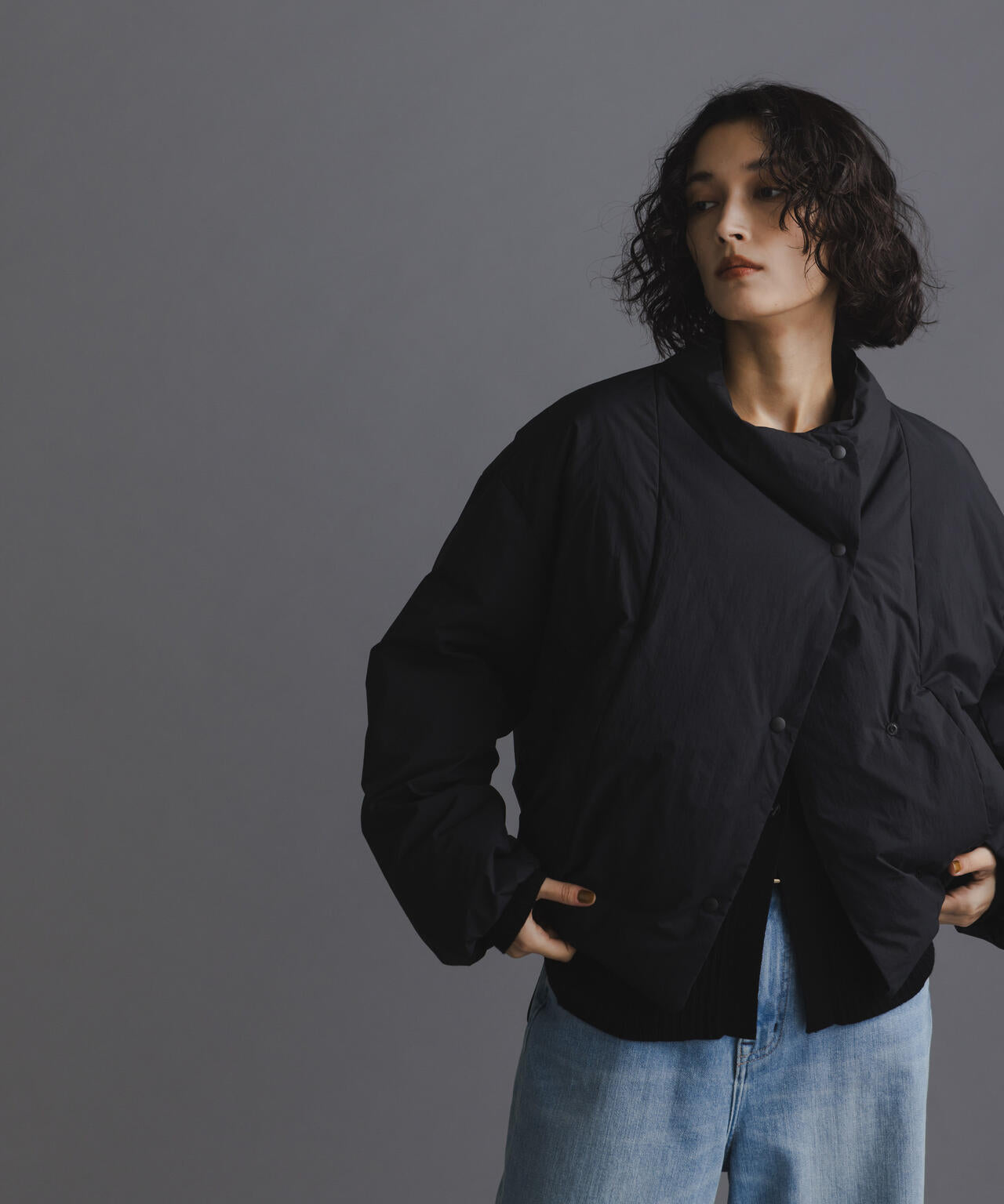 「西川ダウン(R)」ハイネックショートジャケット