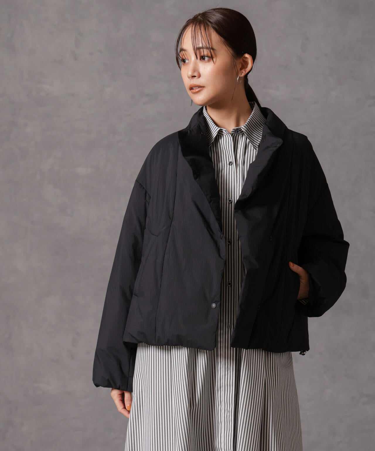 「西川ダウン(R)」ハイネックショートジャケット