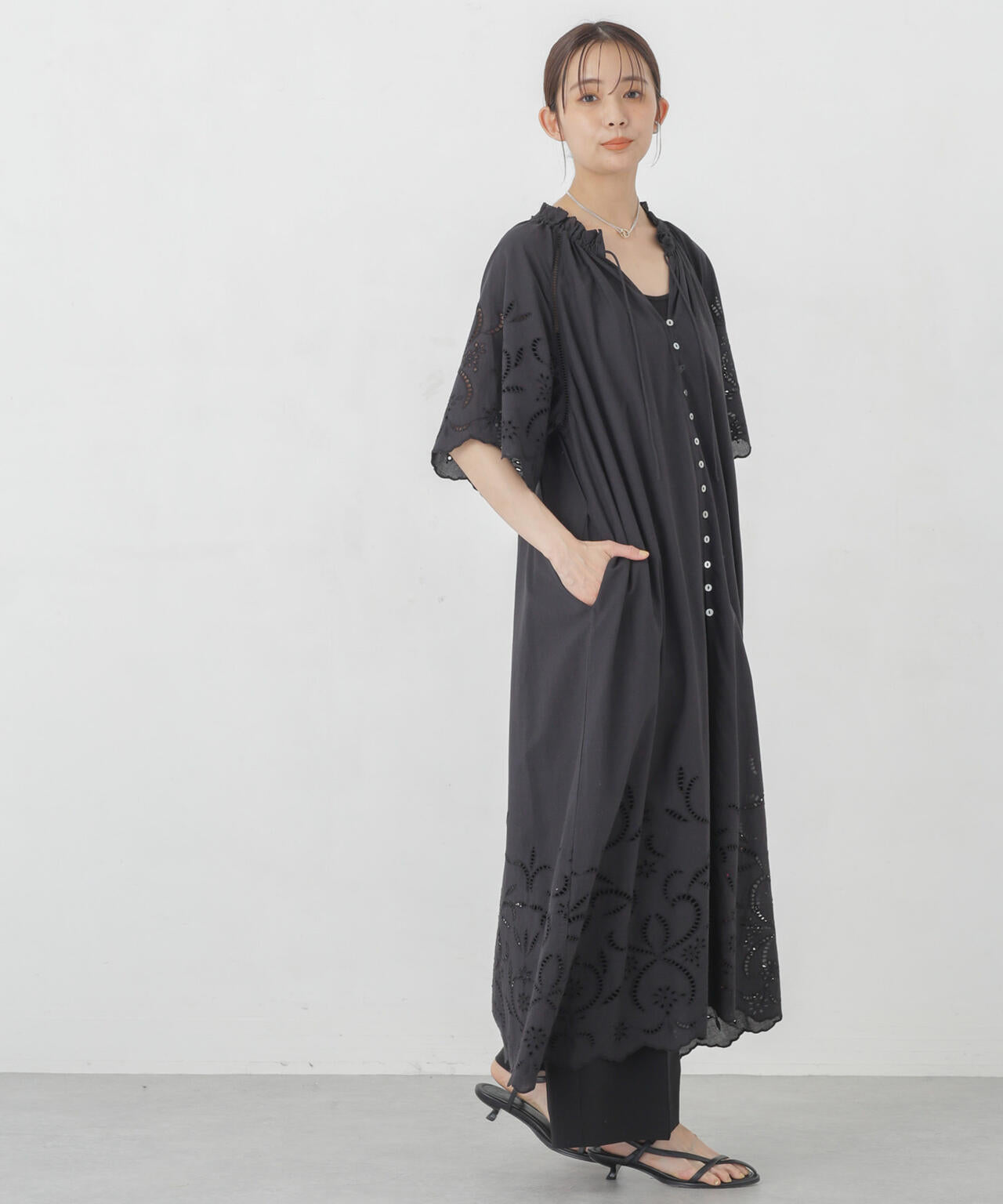 インドシフリー刺繍ワンピース