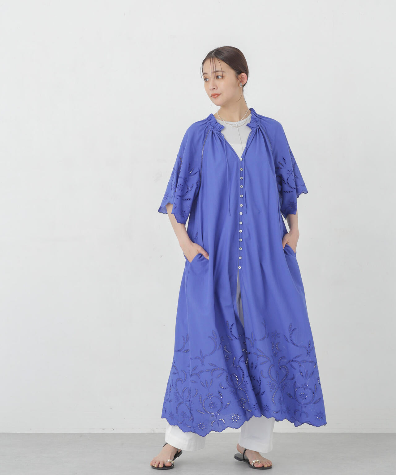 インドシフリー刺繍ワンピース