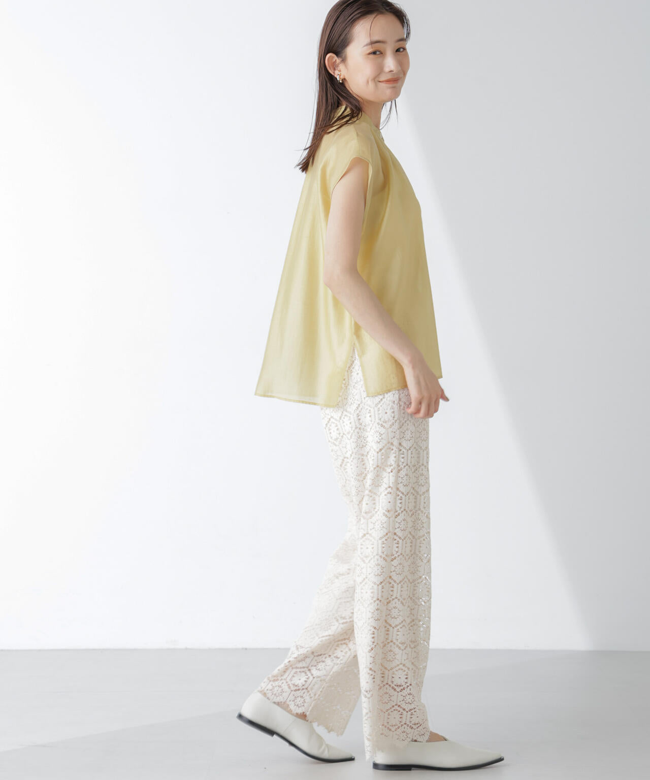 シアーサテンスタンドギャザーブラウス(セットアップ可)