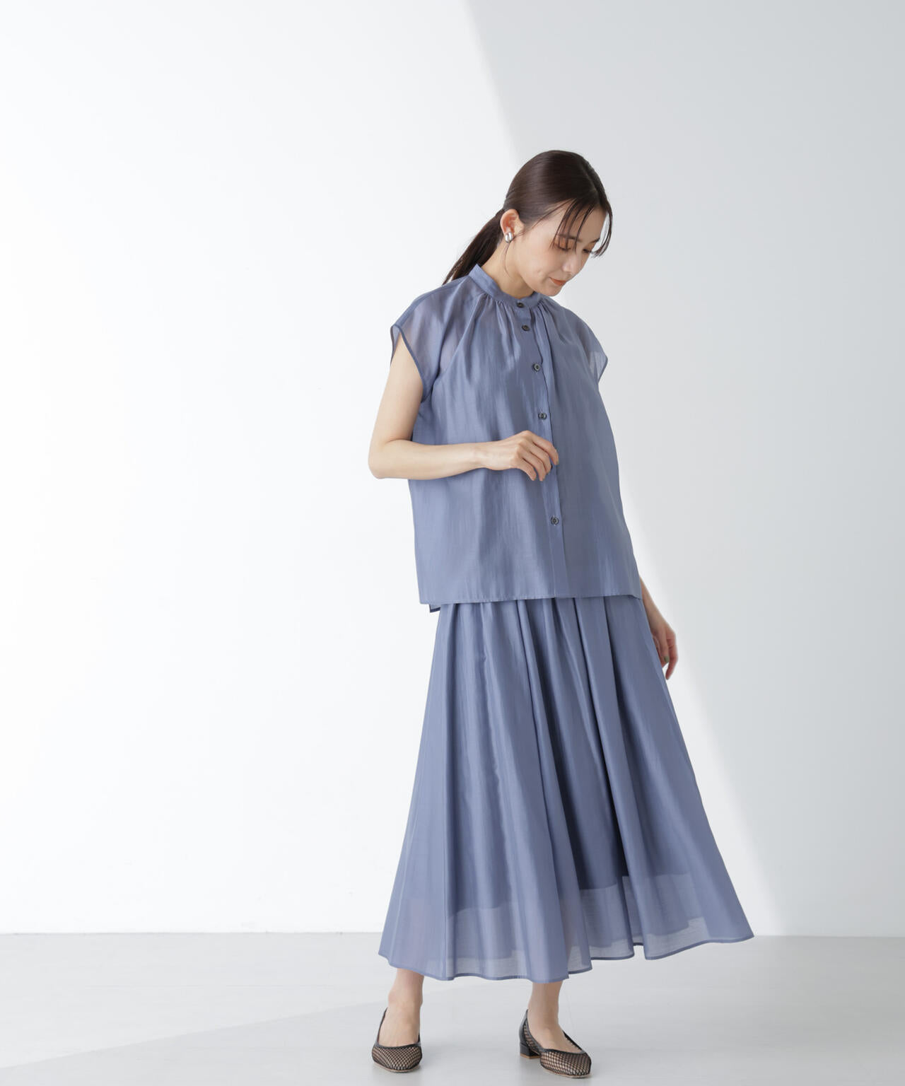 シアーサテンスタンドギャザーブラウス(セットアップ可)