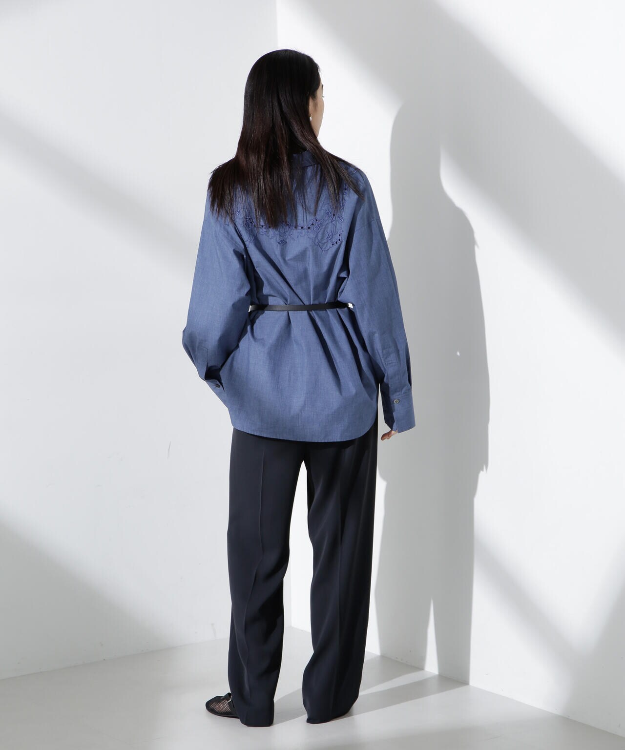 カットワークレースオーバーサイズシャツ