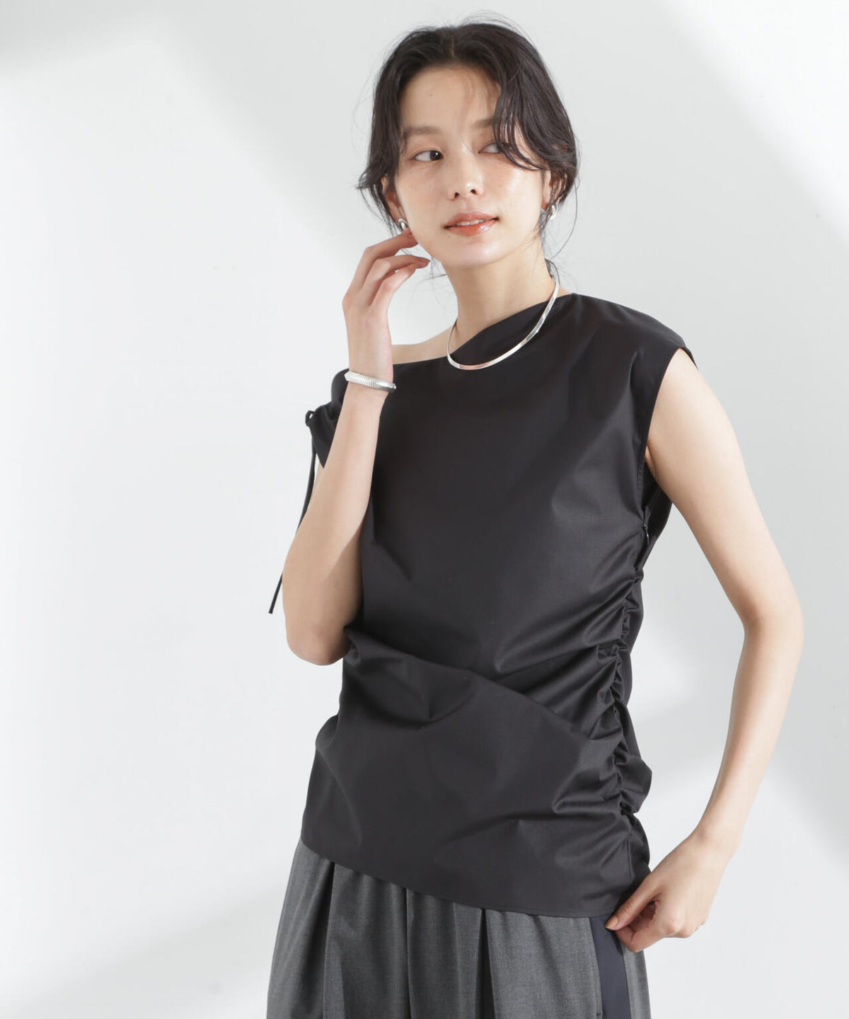 アシンメトリーギャザートップス