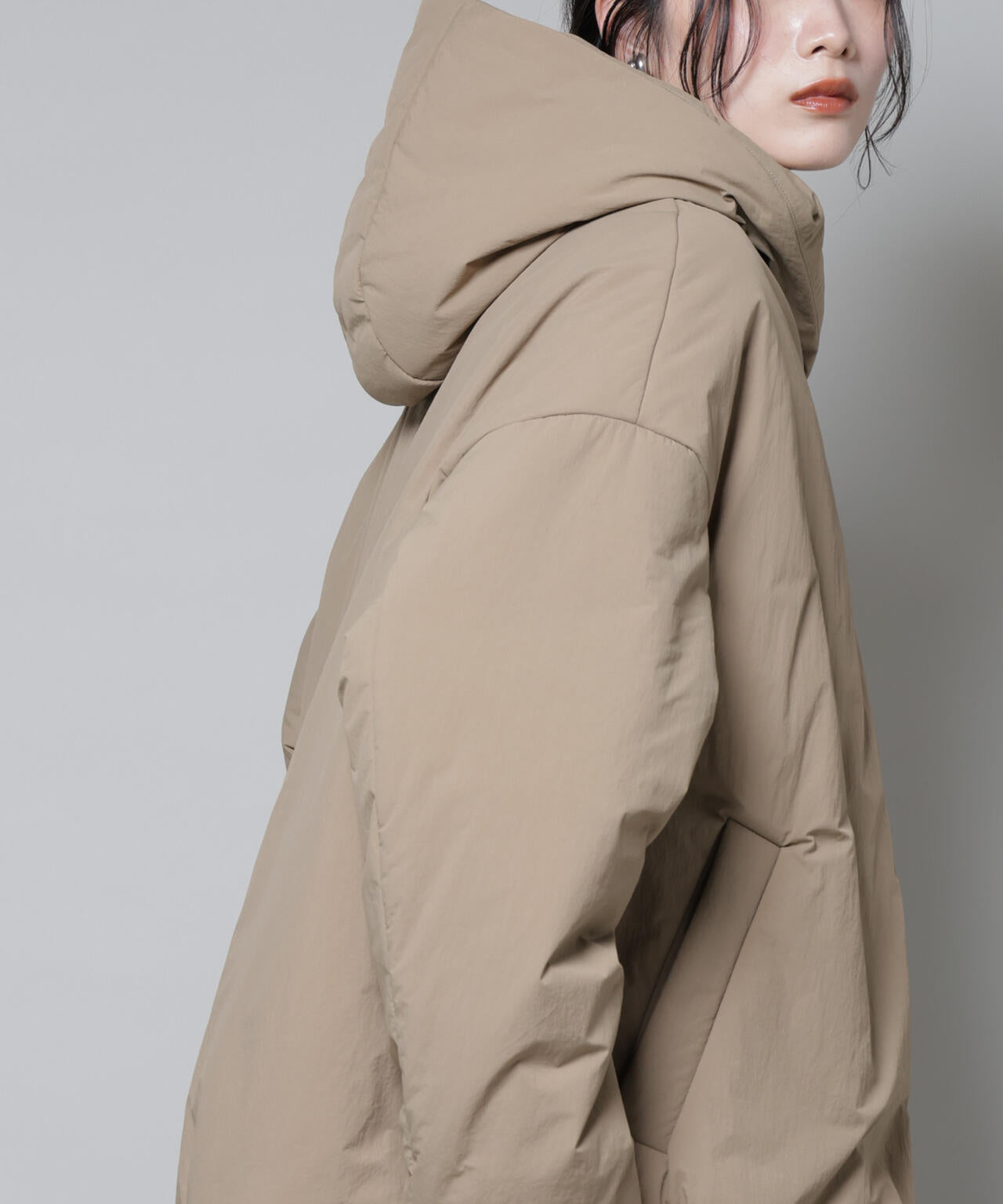 ETHERMALOFT(R)AEROGEL 中綿フードコクーンコート