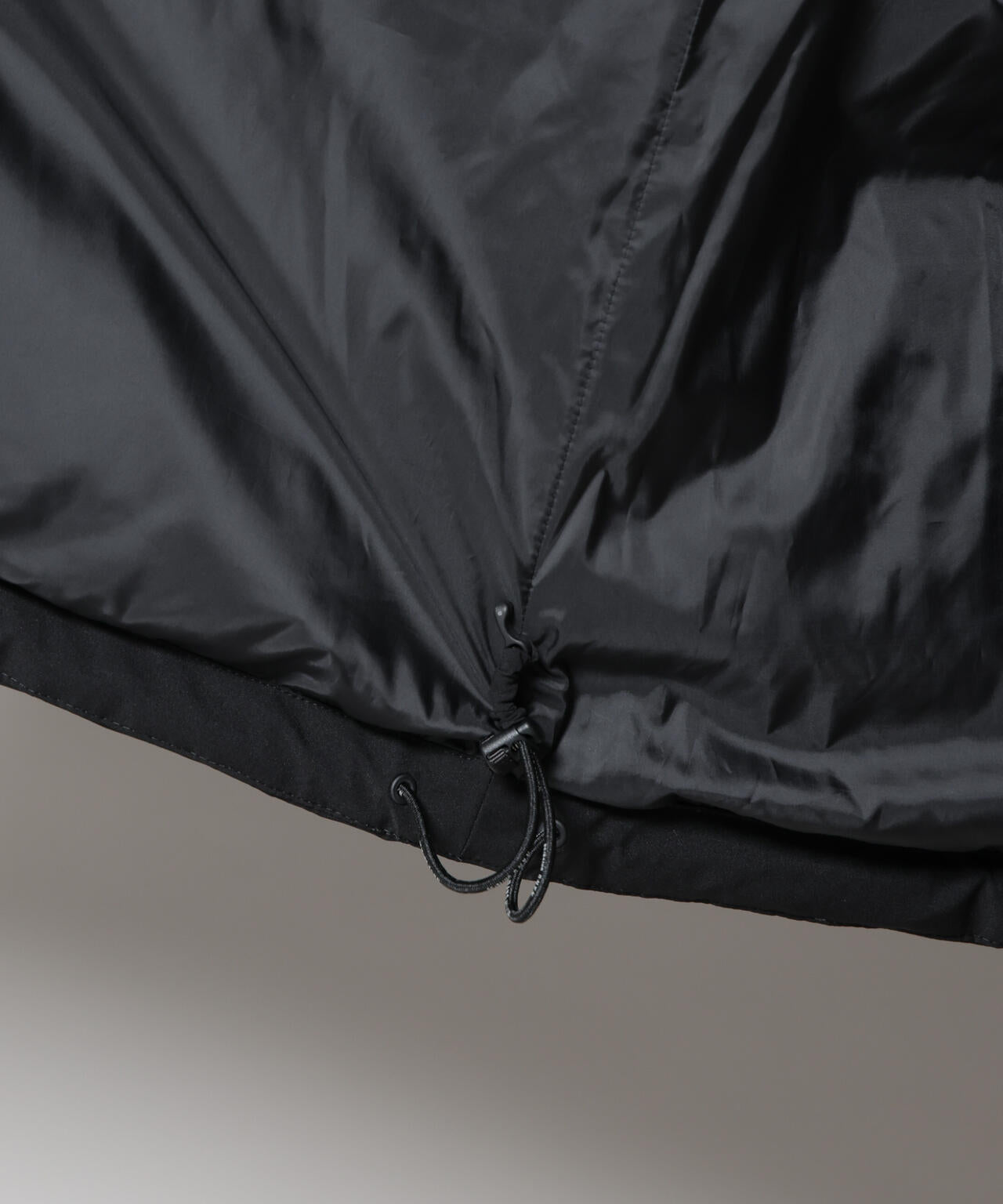 「西川ダウン(R)」ソロテックスAラインダウン