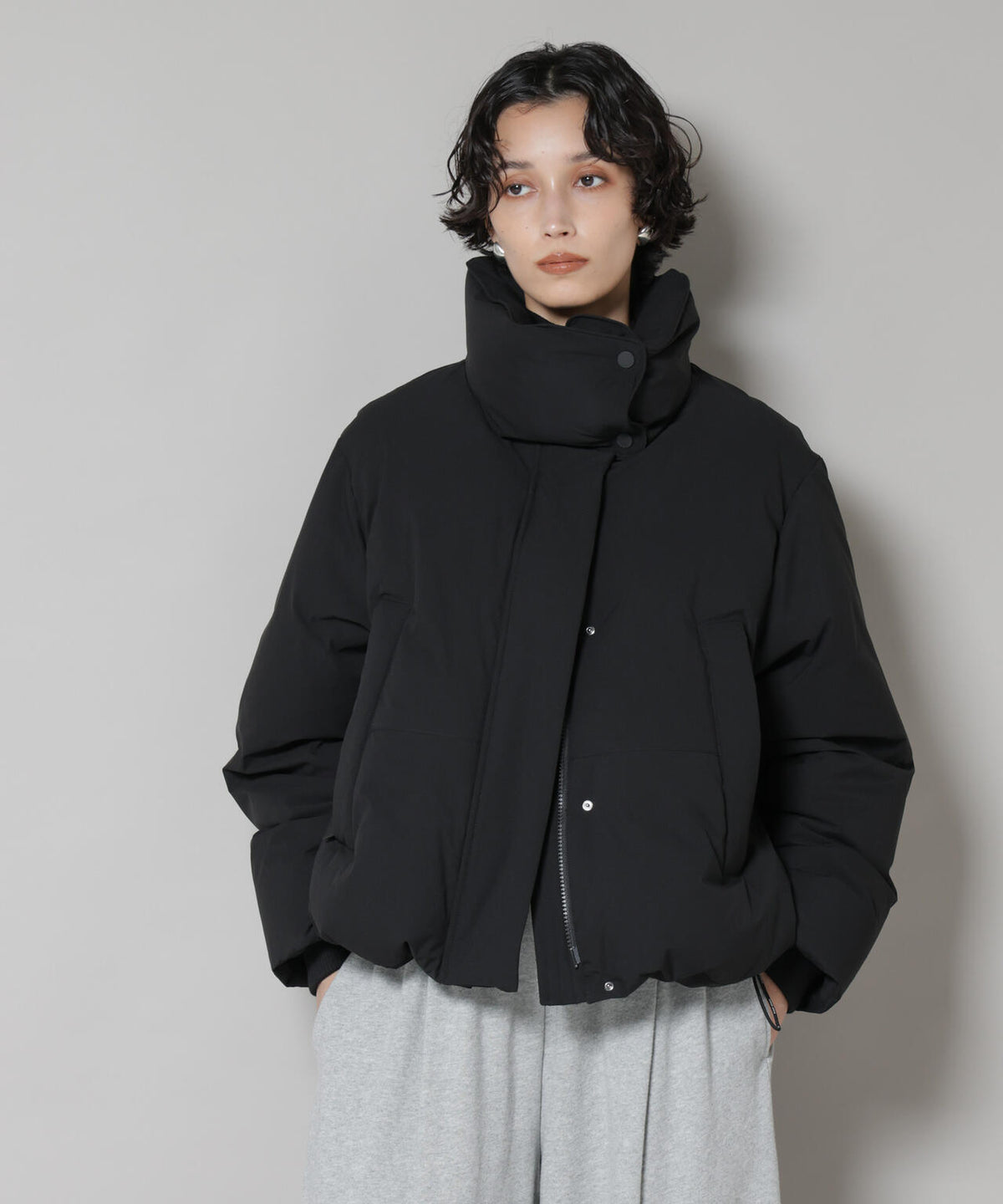 「西川ダウン(R)」ソロテックスショートダウン