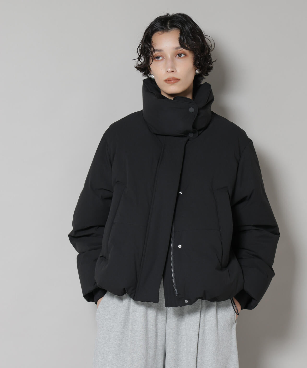 「西川ダウン(R)」ソロテックスショートダウン