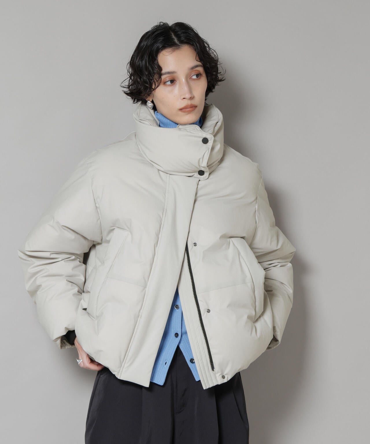 「西川ダウン(R)」ソロテックスショートダウン