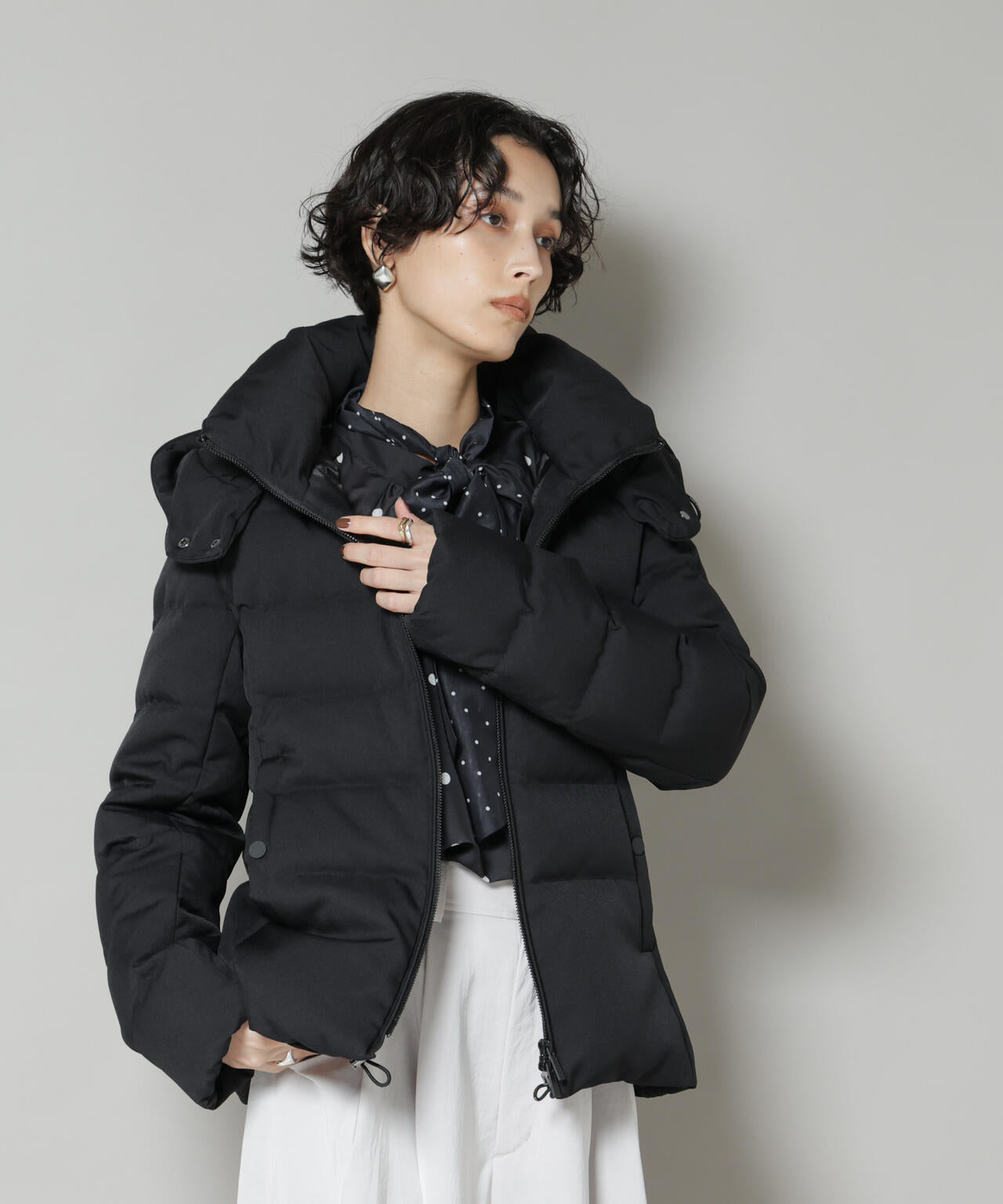 「西川ダウン(R)」サージショートダウン