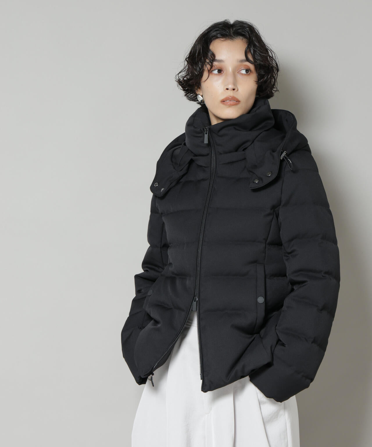 「西川ダウン(R)」サージショートダウン