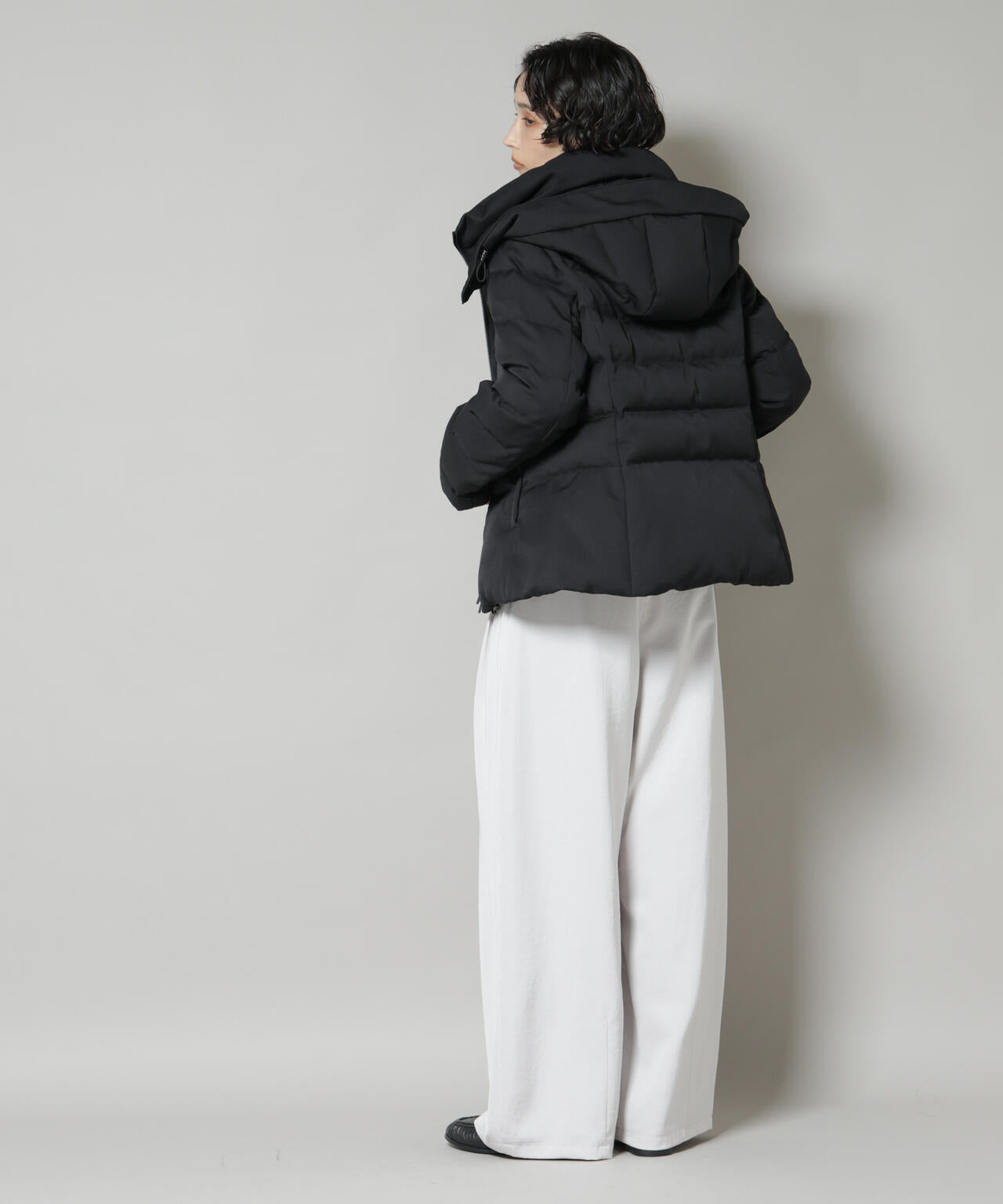 「西川ダウン(R)」サージショートダウン