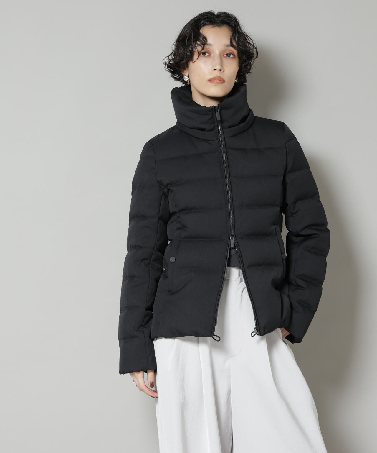 「西川ダウン(R)」サージショートダウン