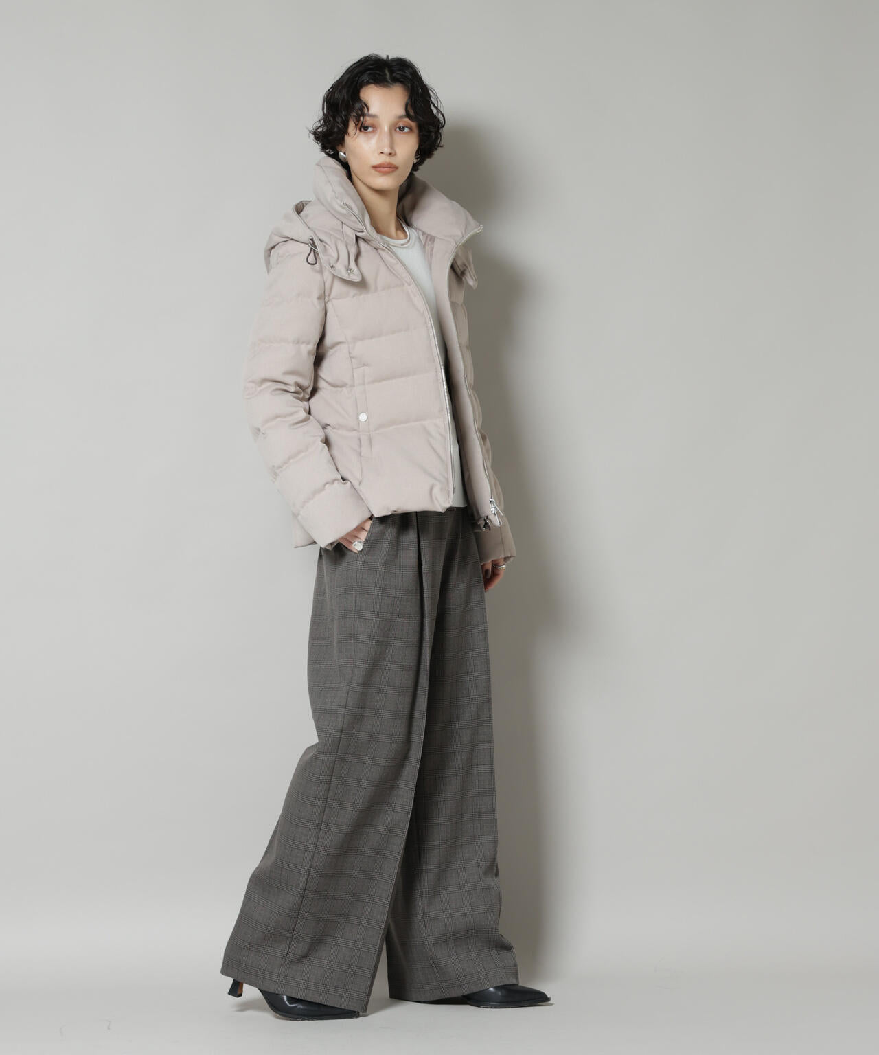 「西川ダウン(R)」サージショートダウン