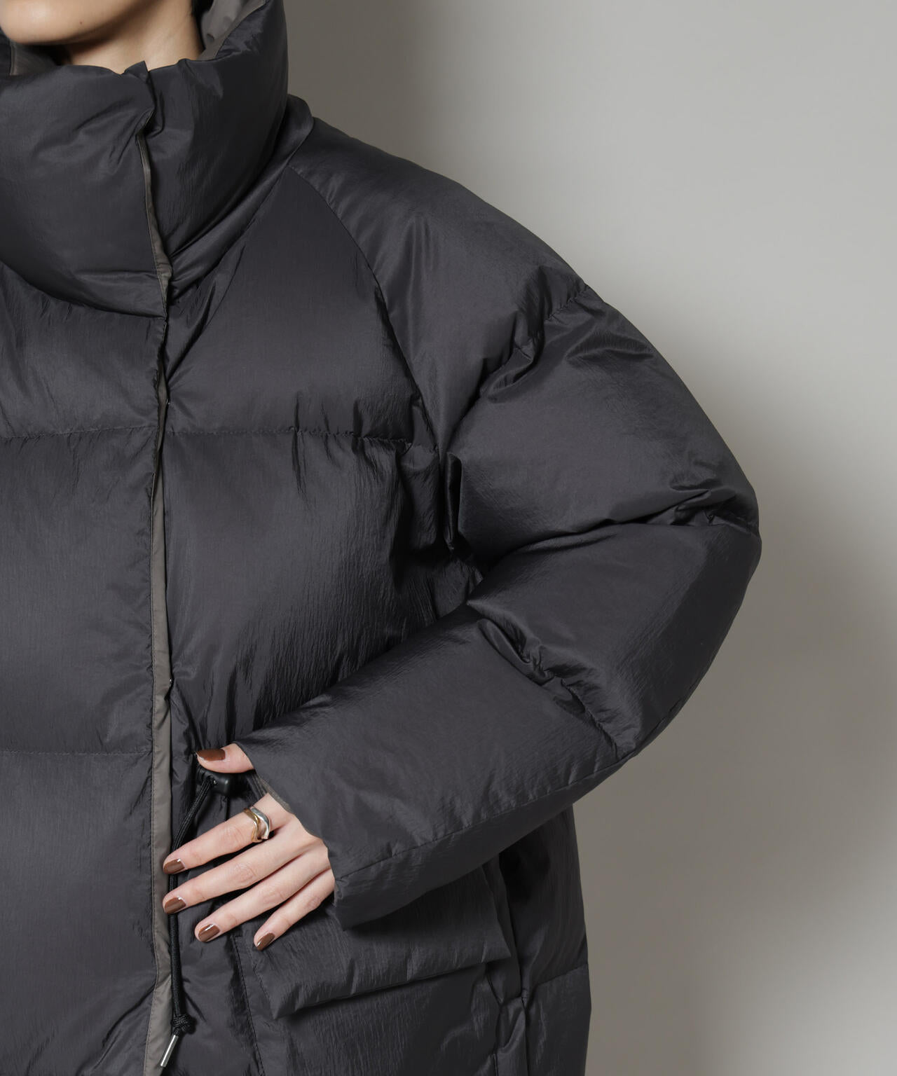 「西川ダウン(R)」バイカラーボリュームダウン