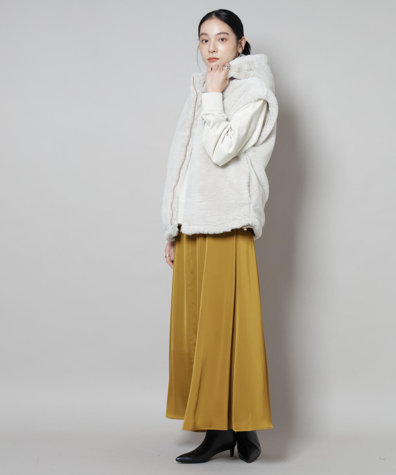 フェイクファーフードベスト