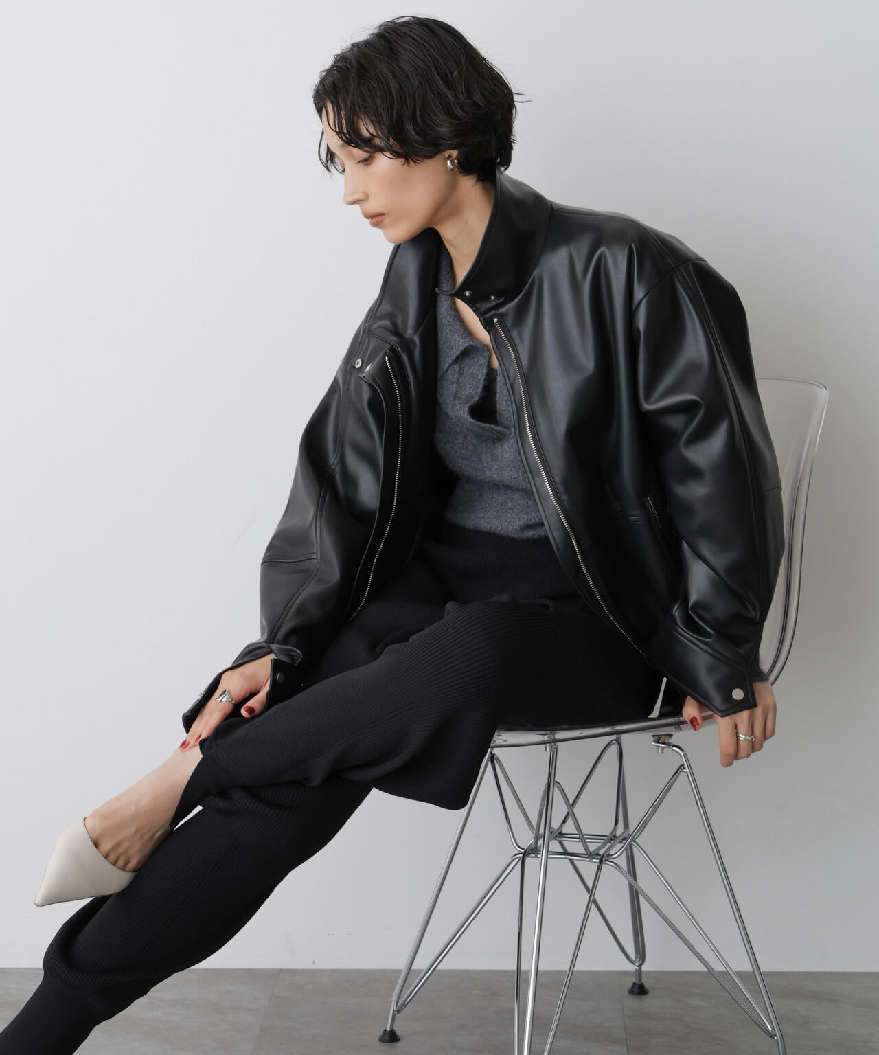 「STEVELOUR」スタンドフェイクレザージップブルゾン