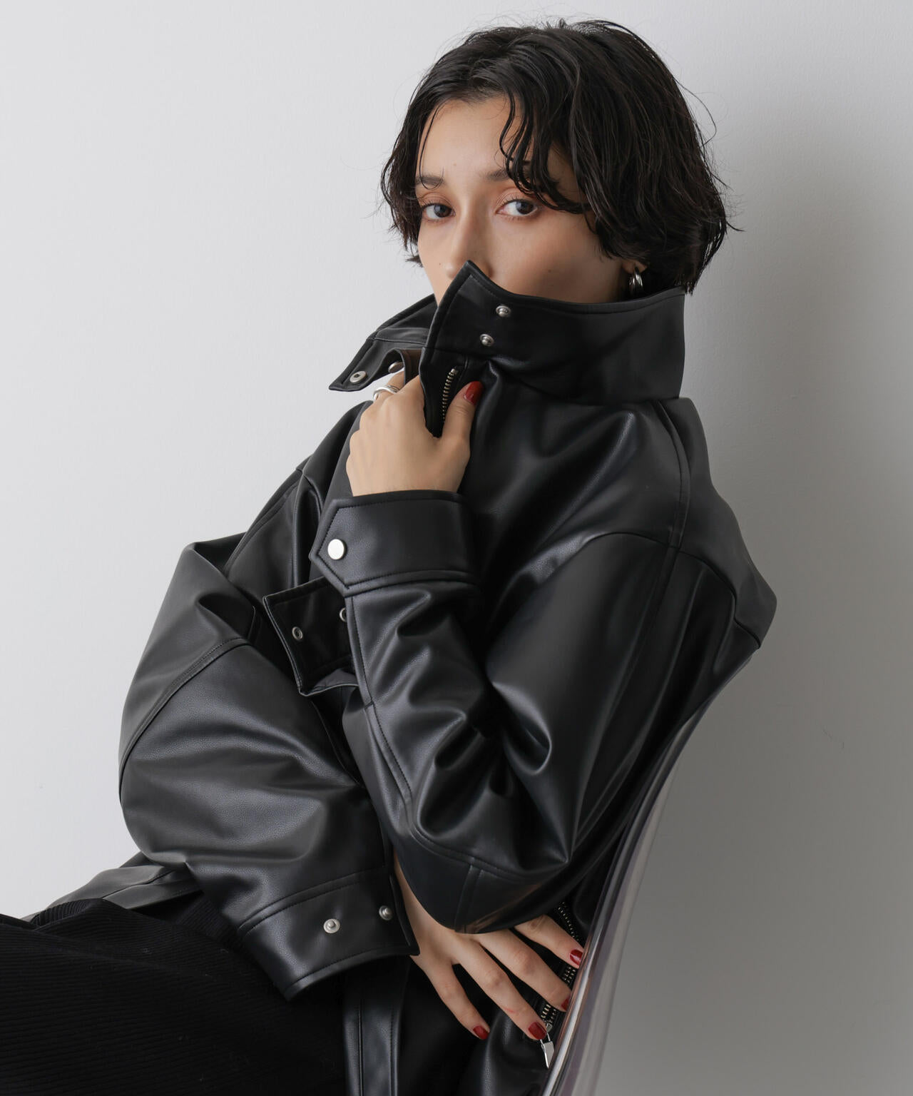 「STEVELOUR」スタンドフェイクレザージップブルゾン