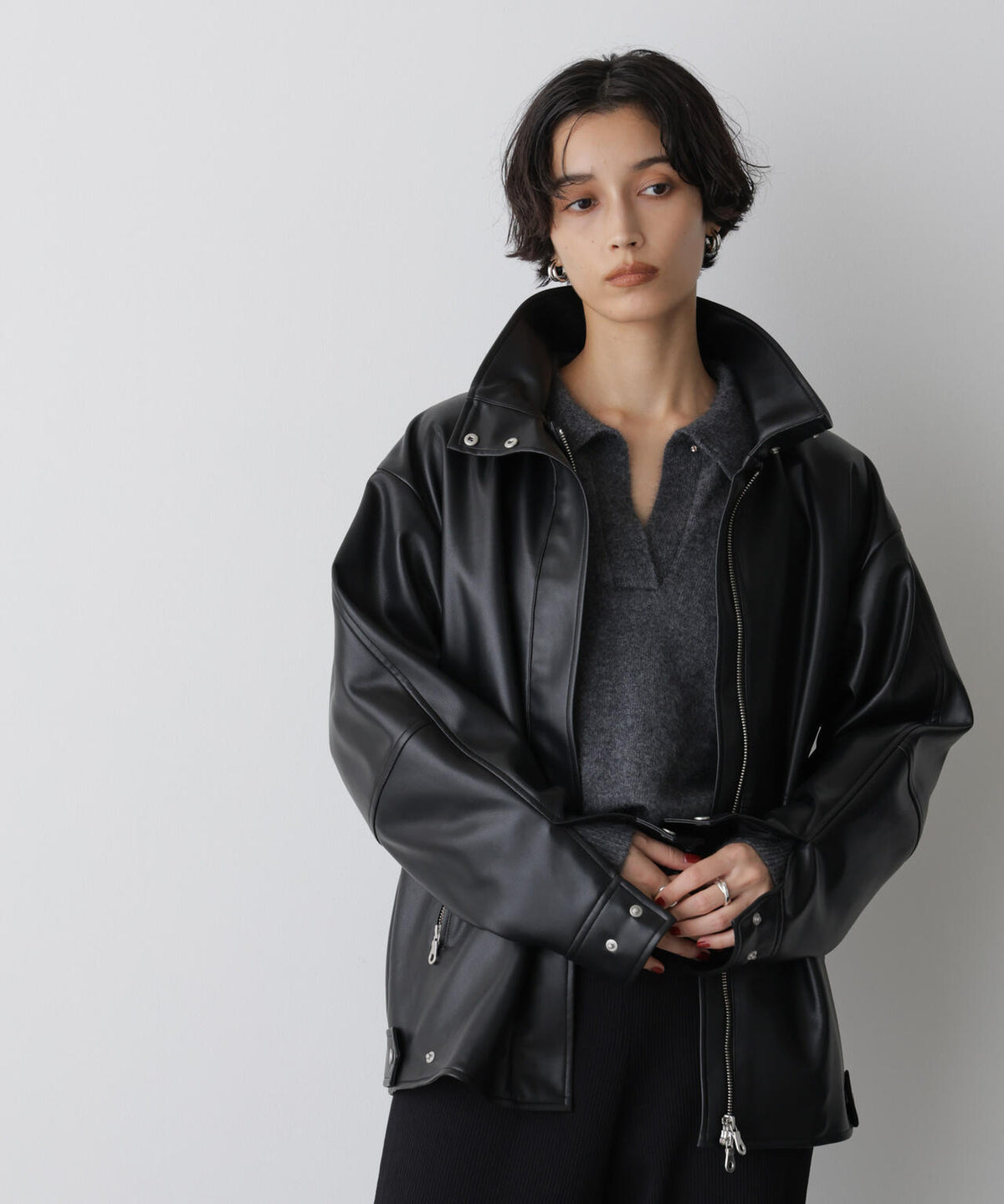 「STEVELOUR」スタンドフェイクレザージップブルゾン