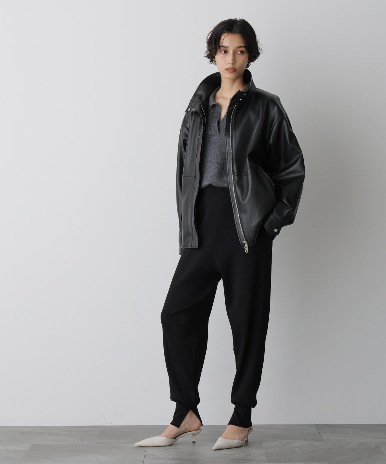 「STEVELOUR」スタンドフェイクレザージップブルゾン