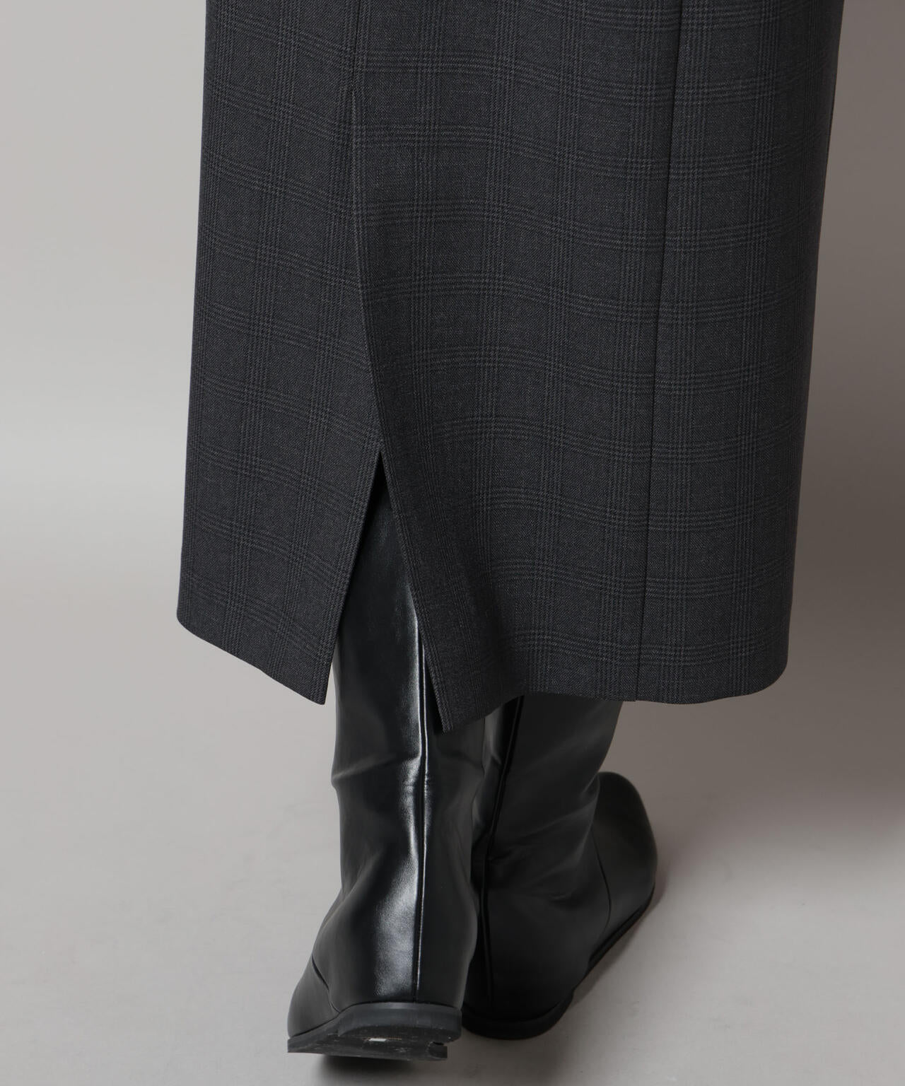 ストレッチサージチェックVネックワンピース(セットアップ可)