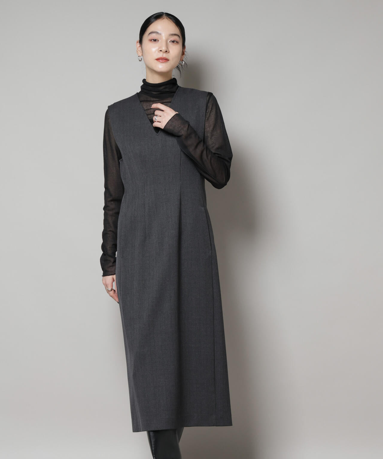 ストレッチサージチェックVネックワンピース(セットアップ可)