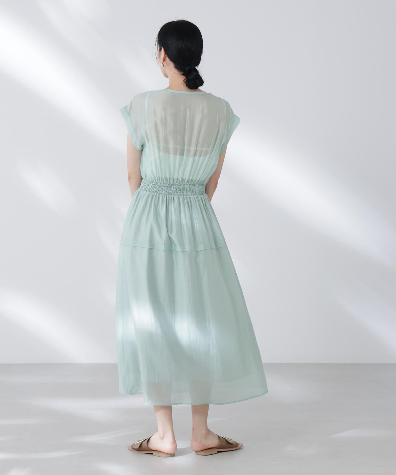 シアーサテンウエストシャーリングワンピース