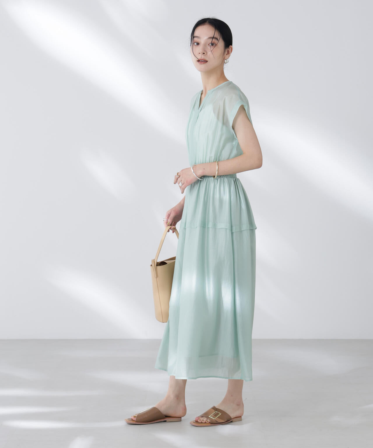 シアーサテンウエストシャーリングワンピース