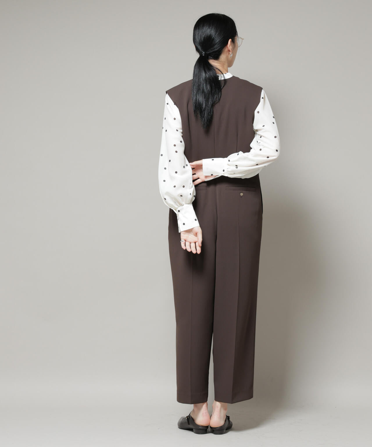 Vネックオールインワン