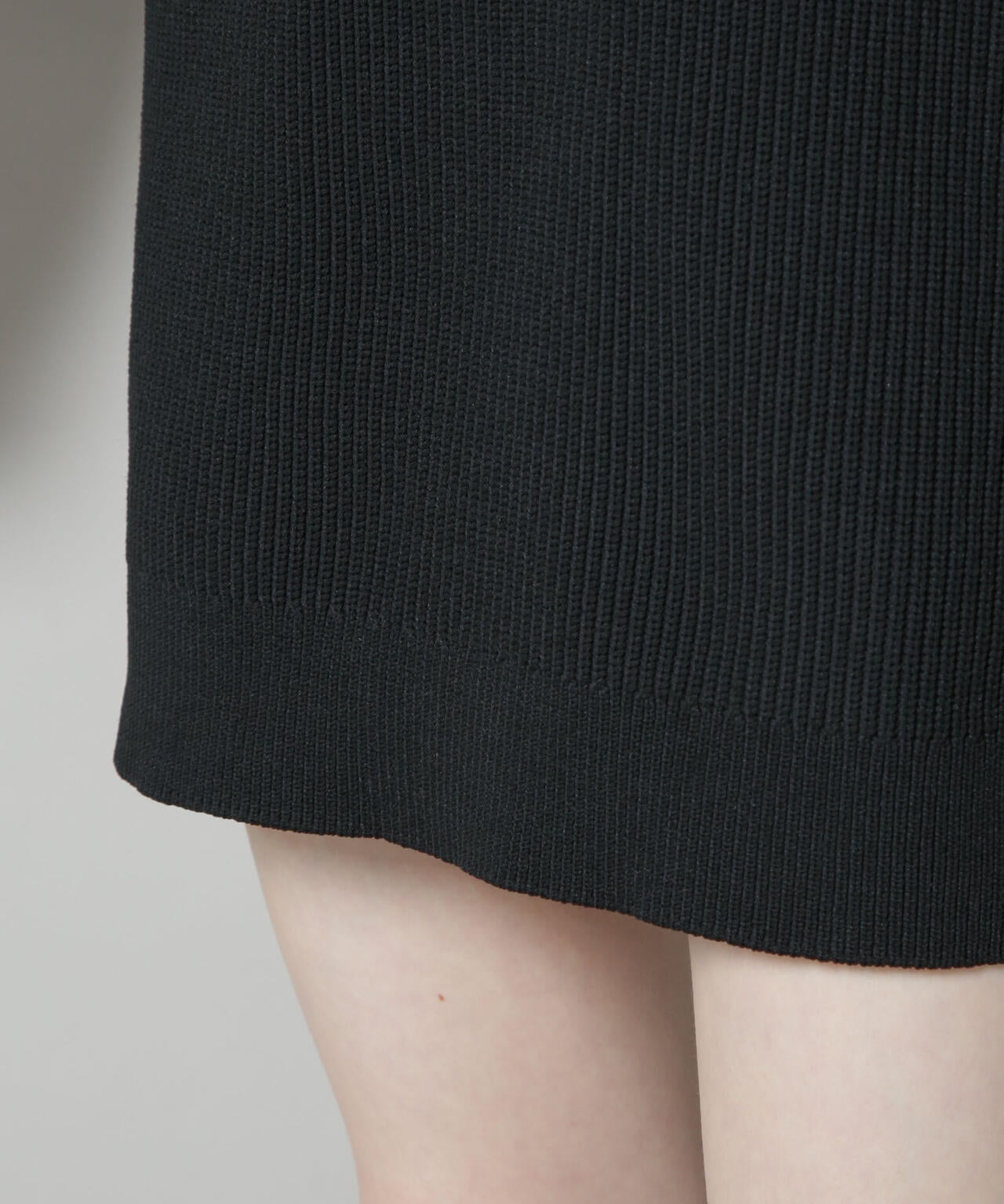 片畦ニットハーフジップミニワンピース