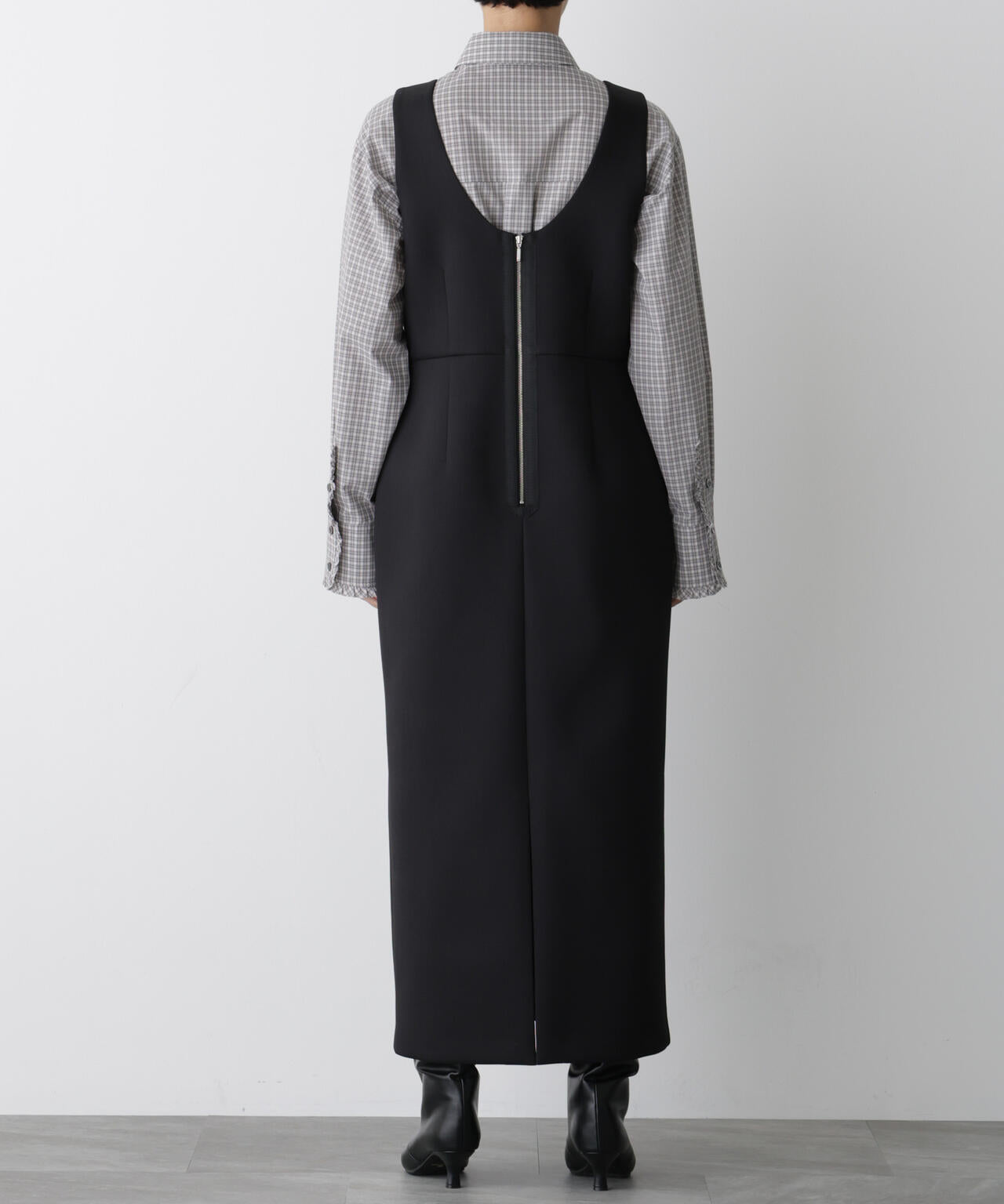 「STEVELOUR」ダンボールボトルドレス