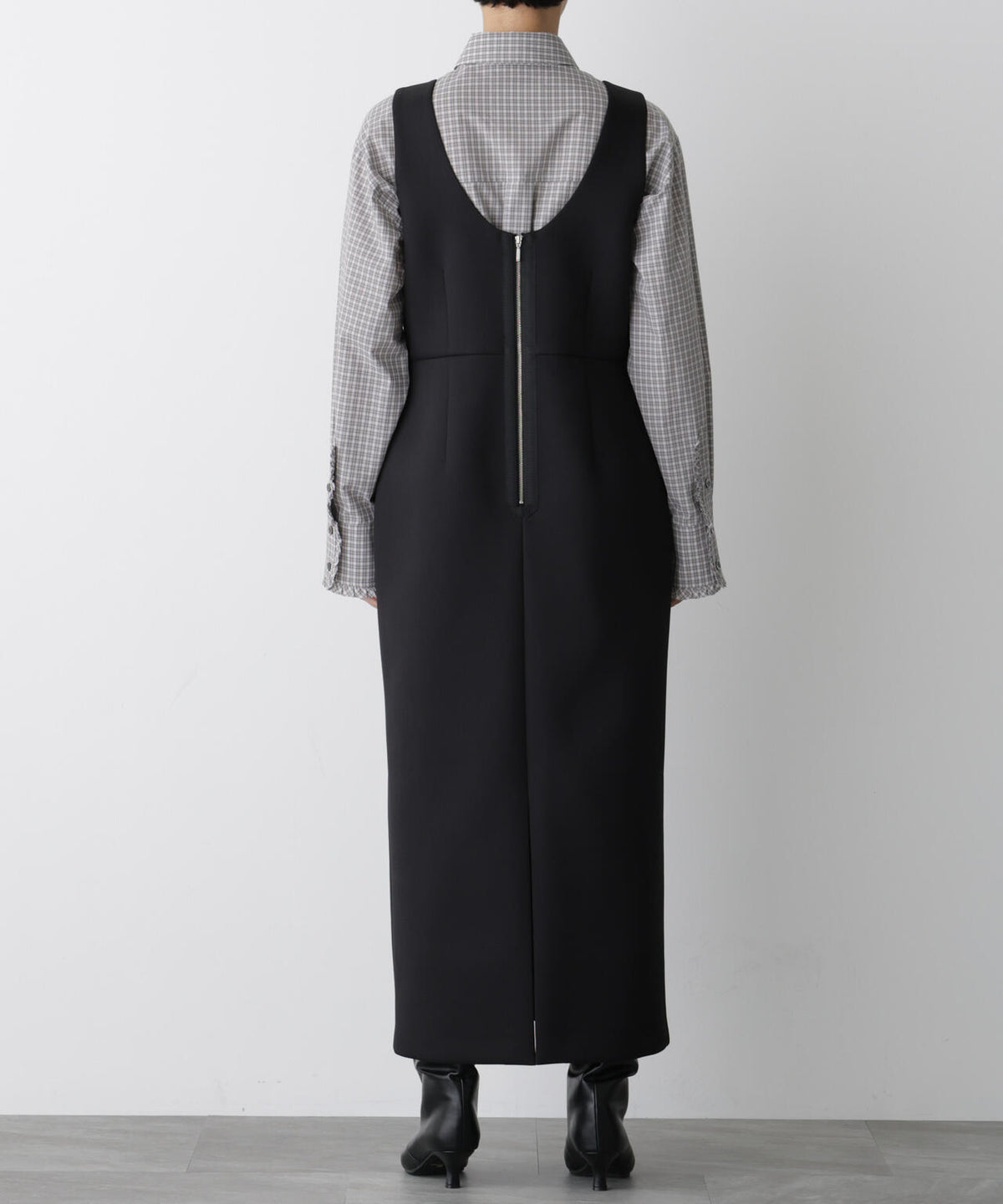 「STEVELOUR」ダンボールボトルドレス