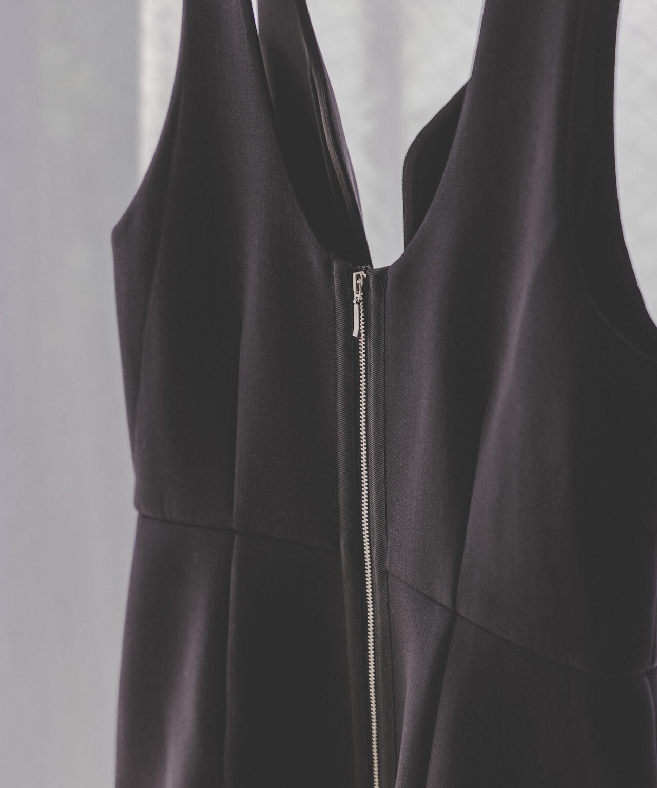 「STEVELOUR」ダンボールボトルドレス