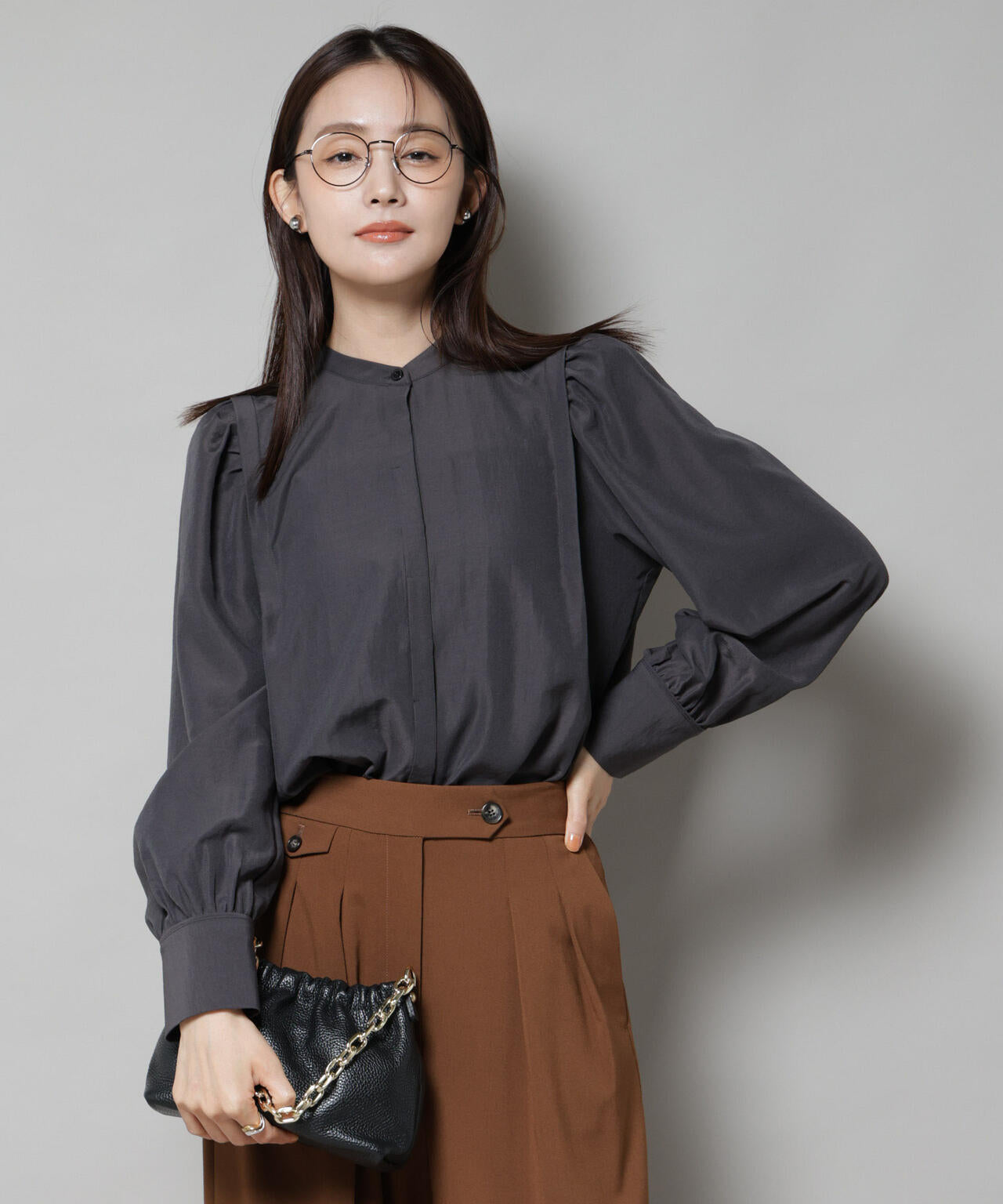 ショルダーギャザーブラウス