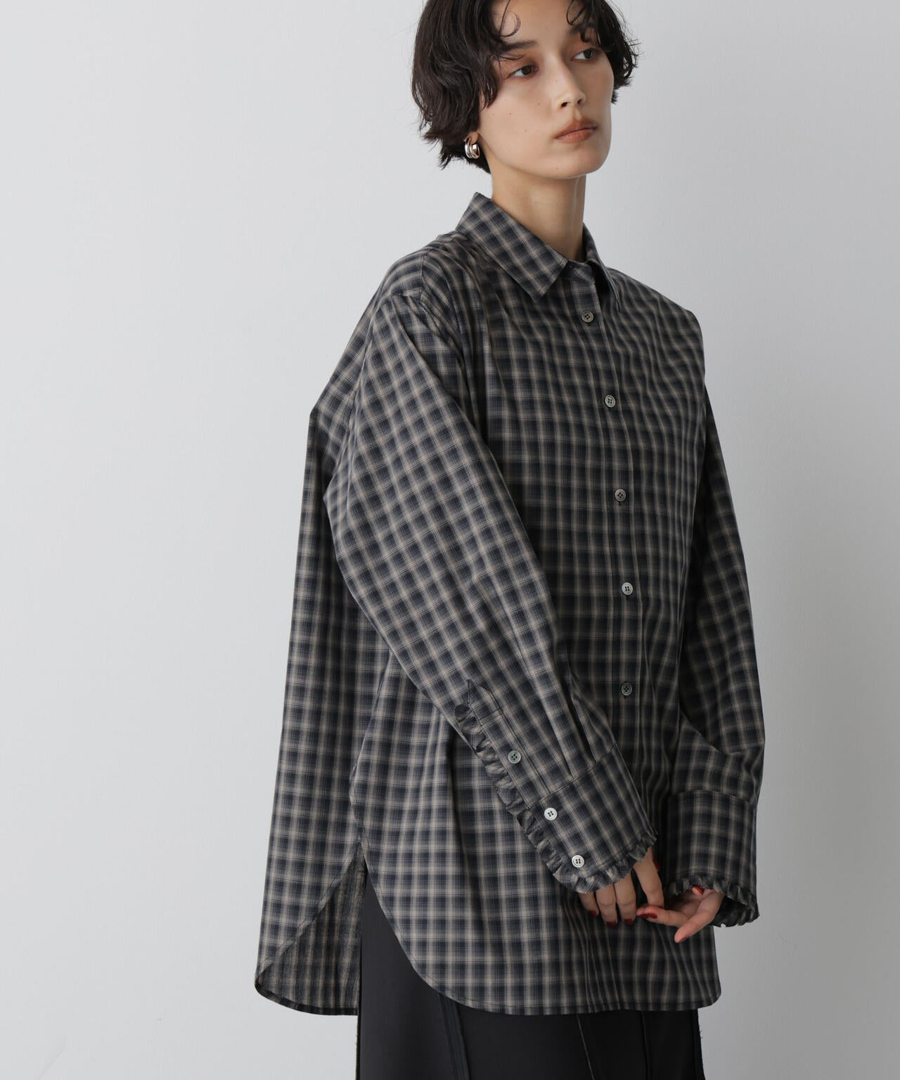 「STEVELOUR」モダンプレッピーシャツ