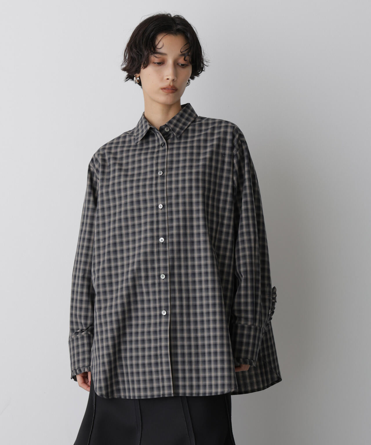 「STEVELOUR」モダンプレッピーシャツ